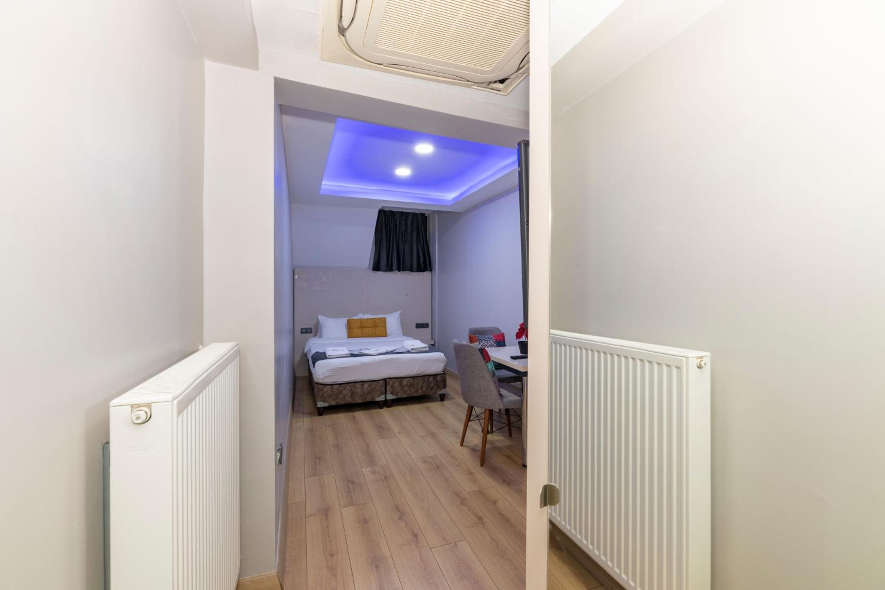  Economic Basement Apartment photo 2