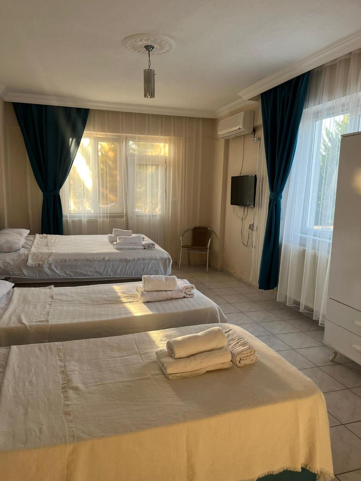 Double or Twin Room photo 2