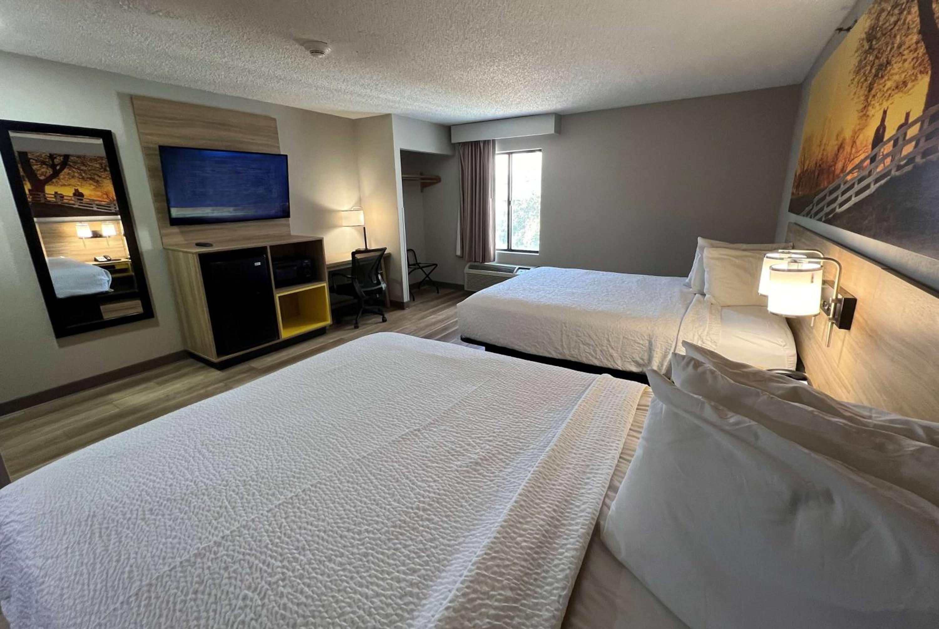 Queen Room - Disability Access/Non-Smoking - Photo 1