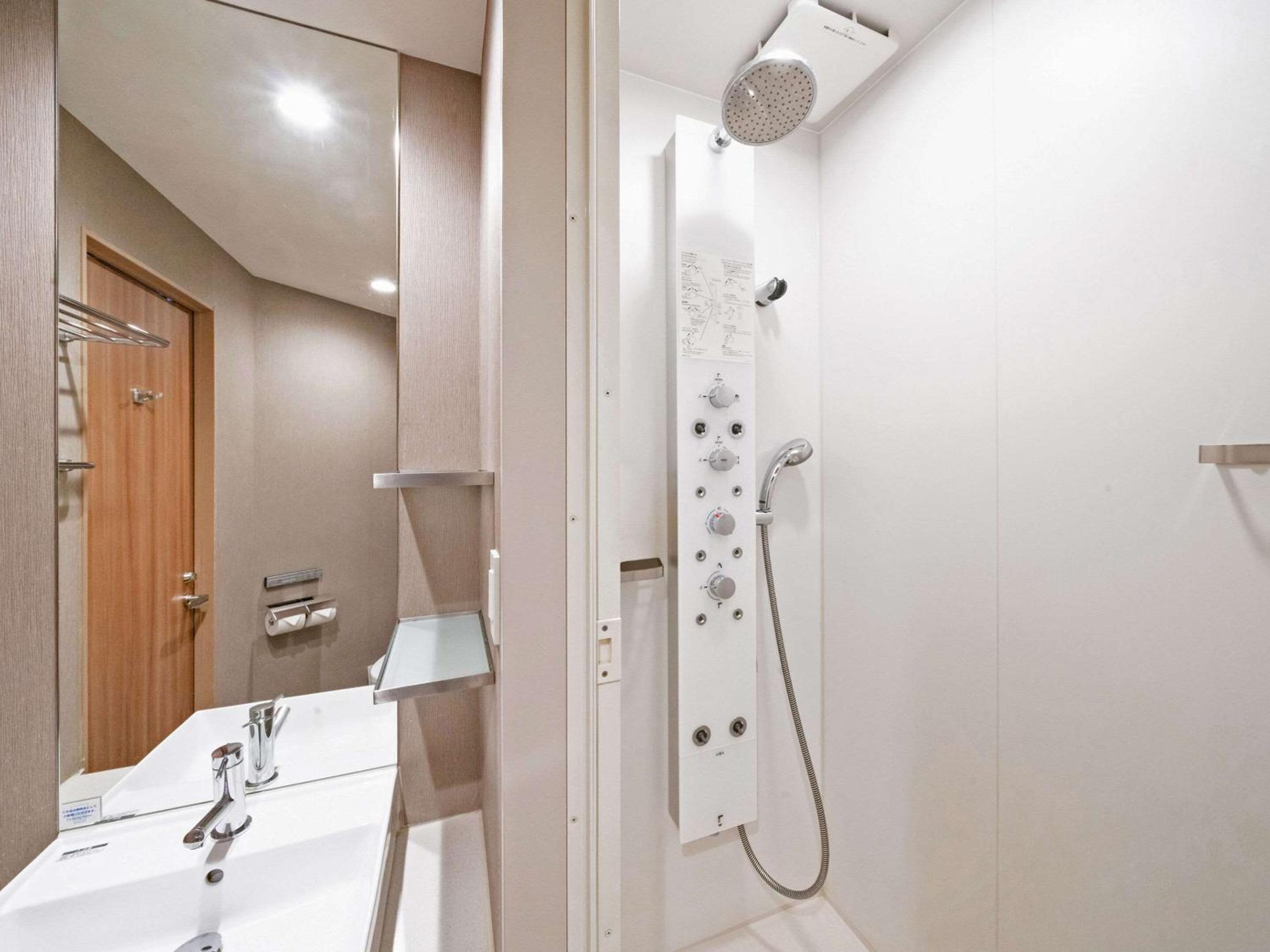 Standard Twin Room 1 - Non-Smoking photo 2