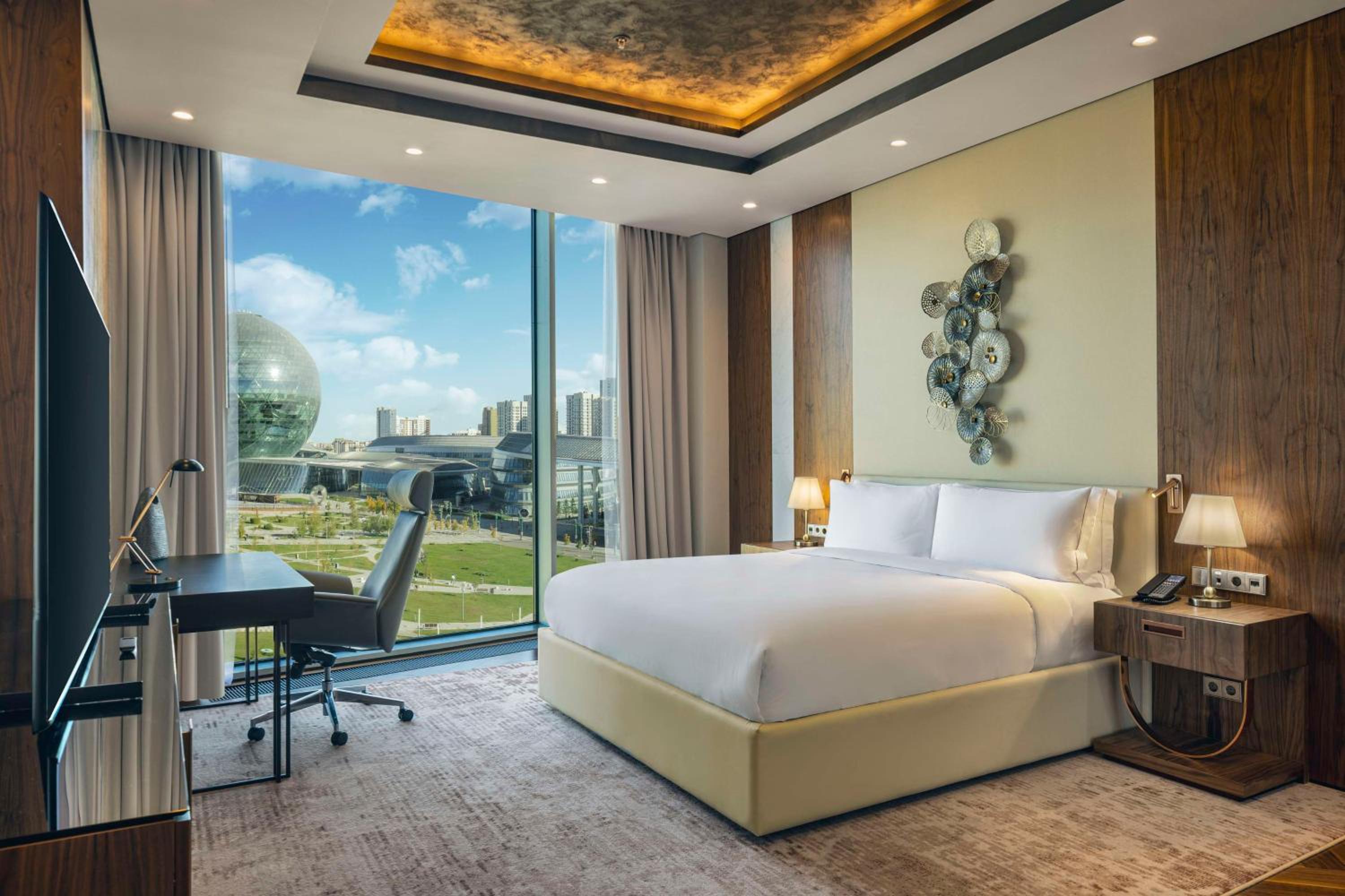 Family Connecting Suite - Expo View