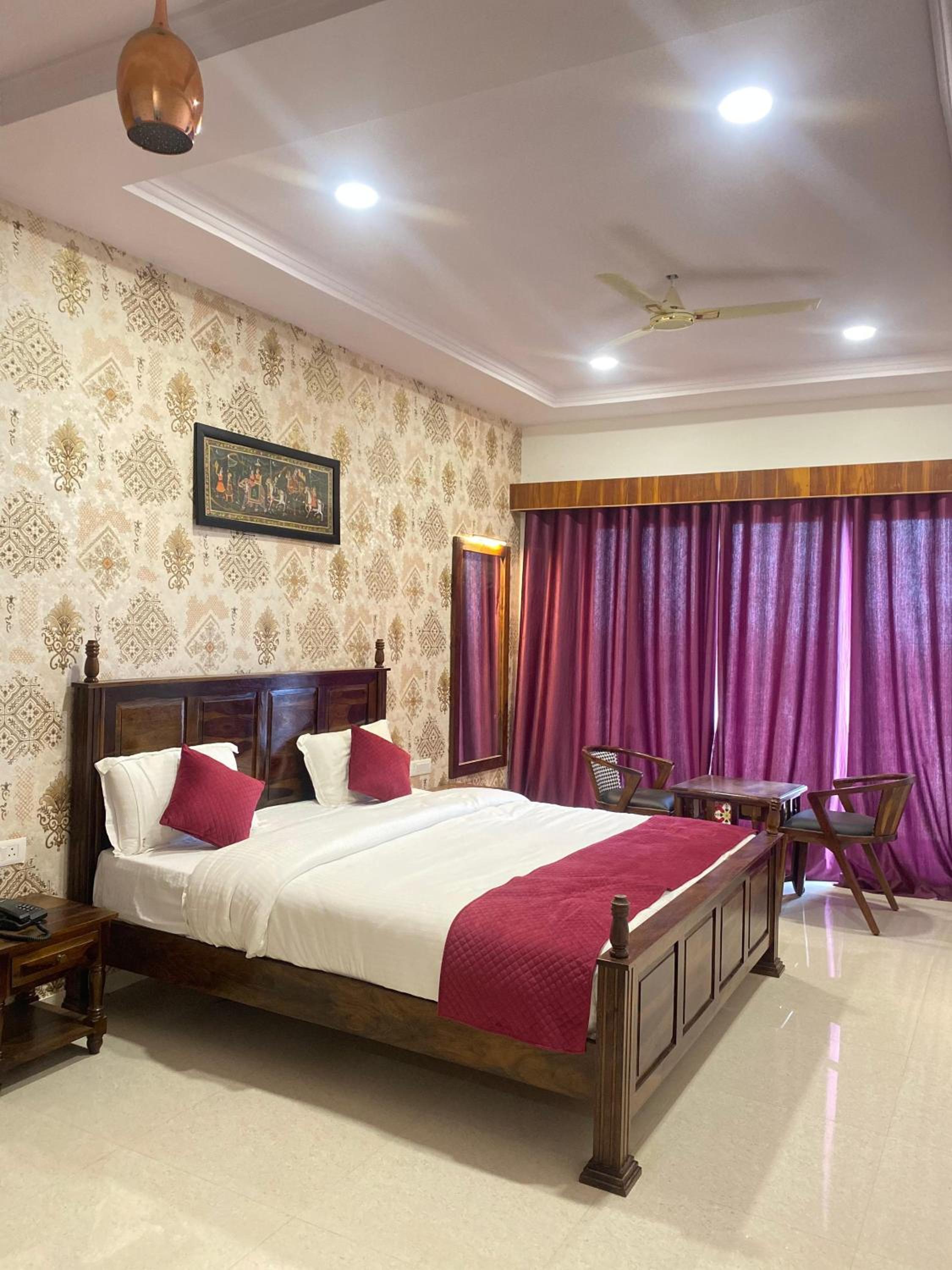 Deluxe Double Room photo 2