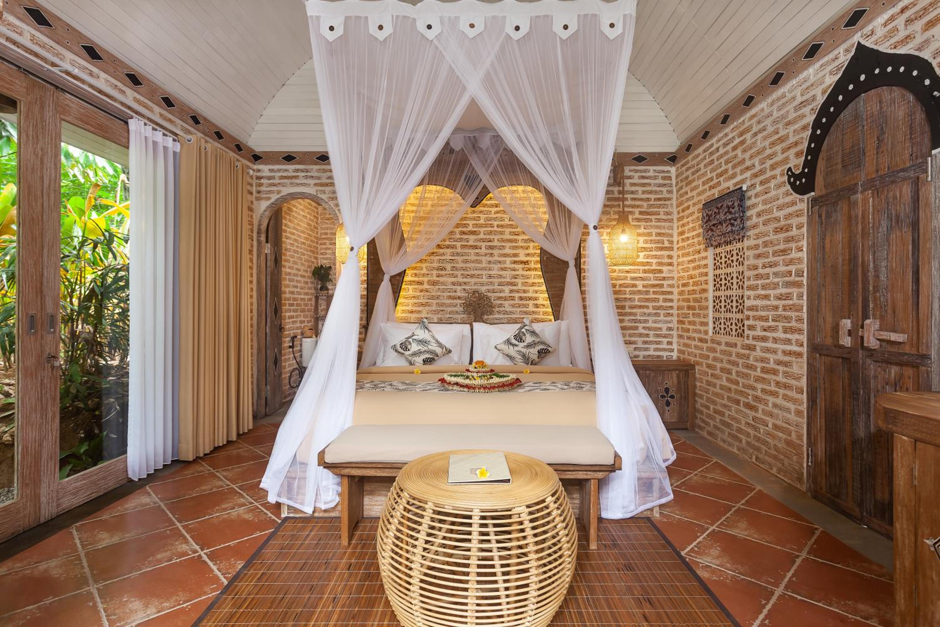 One-Bedroom Villa - Photo 2