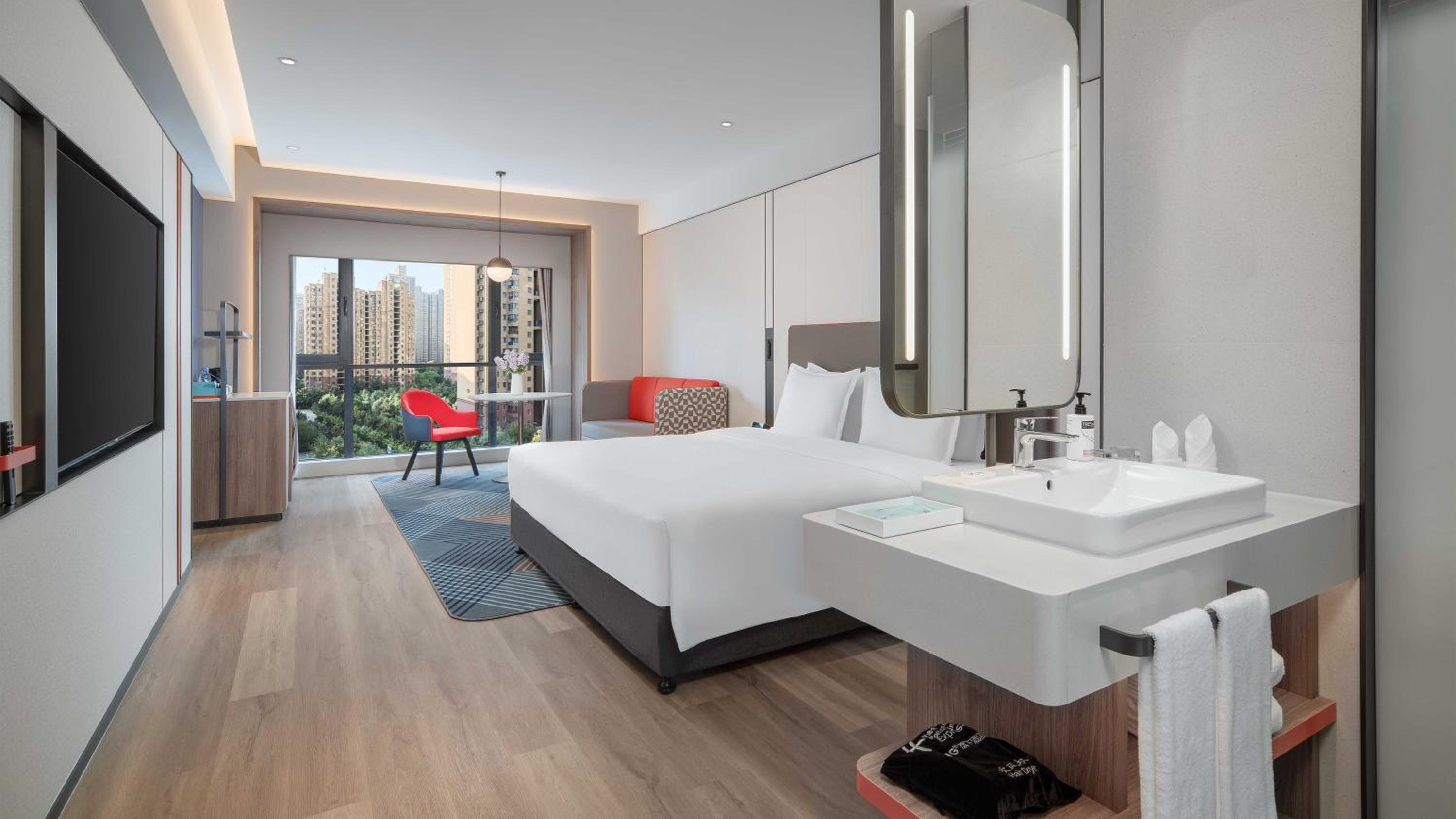 Standard King Room - High Floor