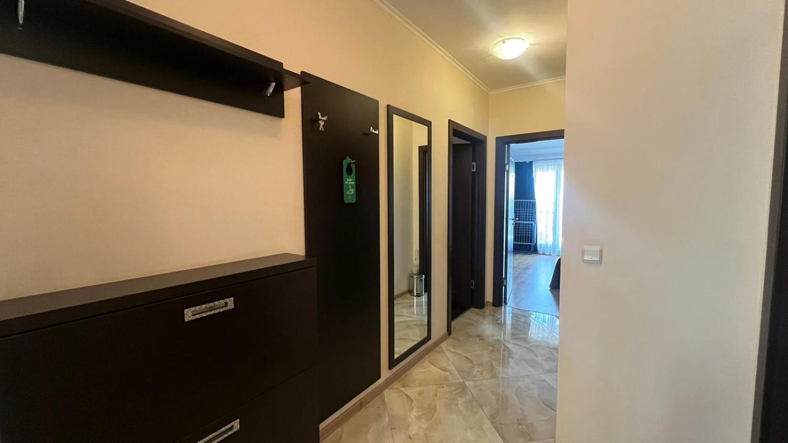 Two-Bedroom Suite with Balcony and Park View photo 1