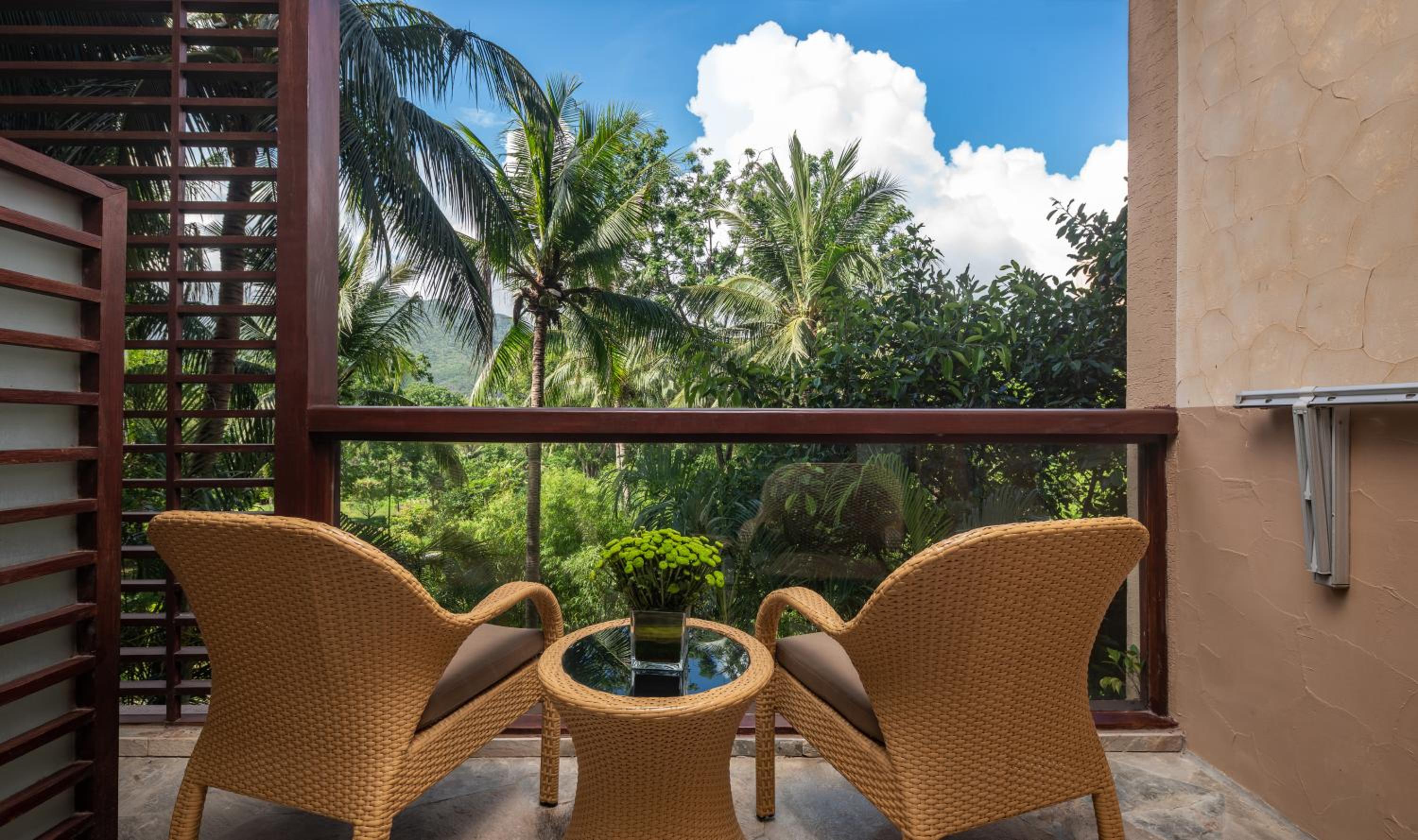 King Room with Garden View - Photo 3