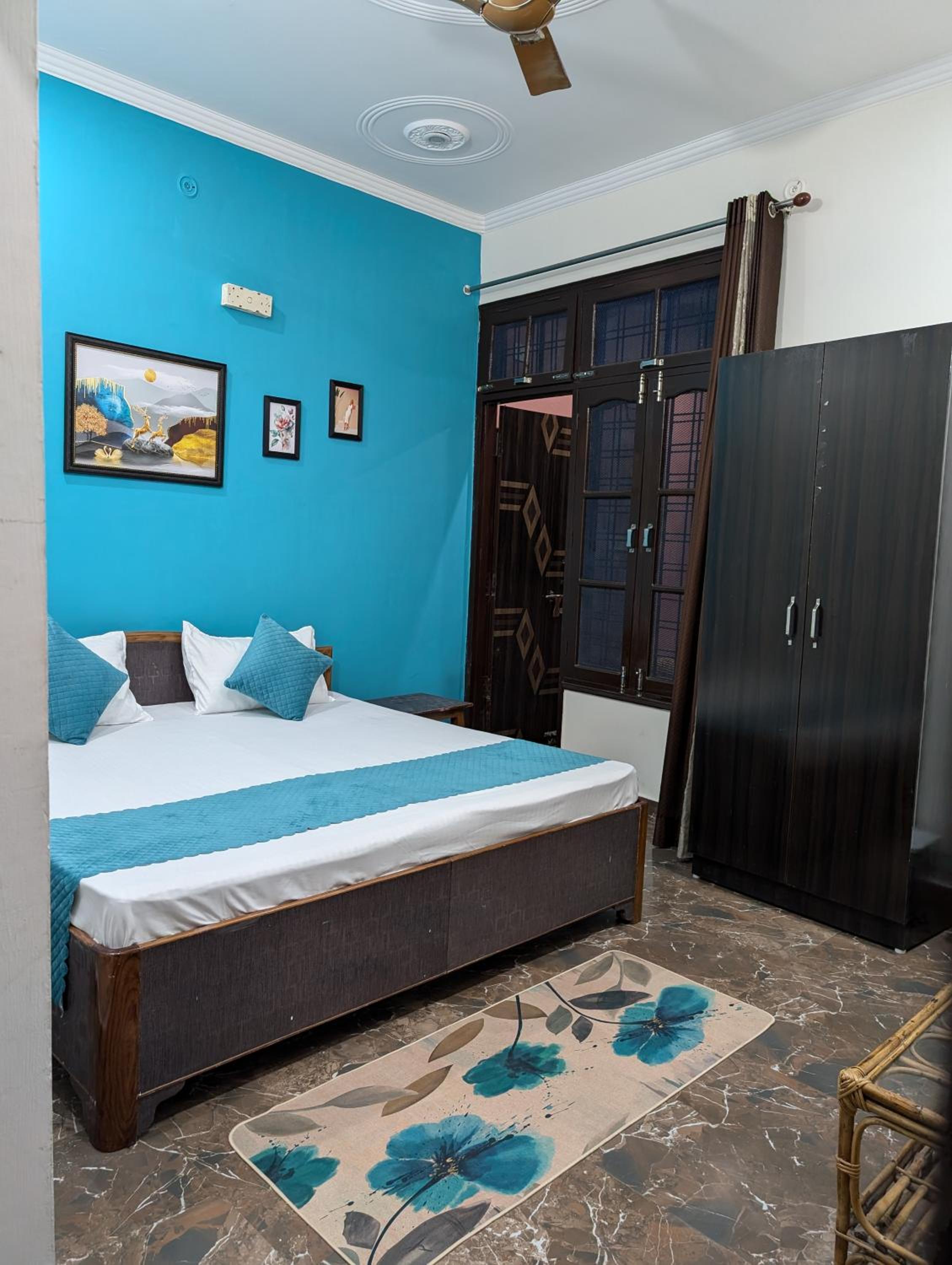 Standard Double Room photo 3