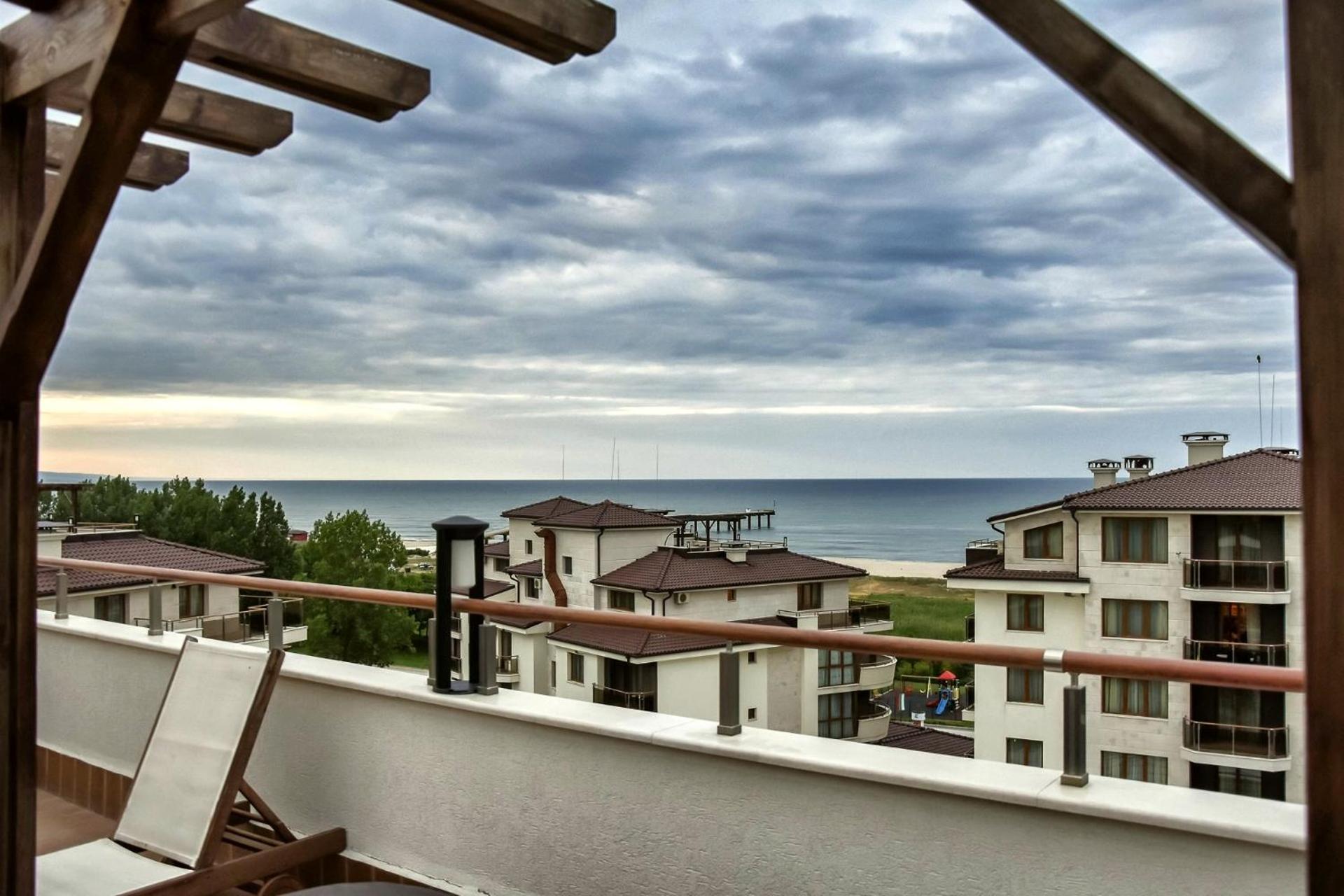 Deluxe Three-Bedroom Apartment with Hot Tub - Self Catering photo 1