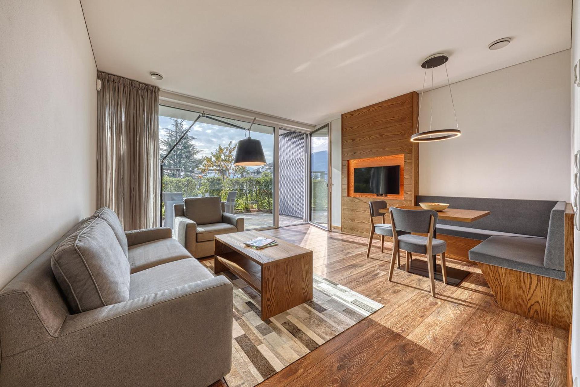 One-Bedroom Apartment with Terrace