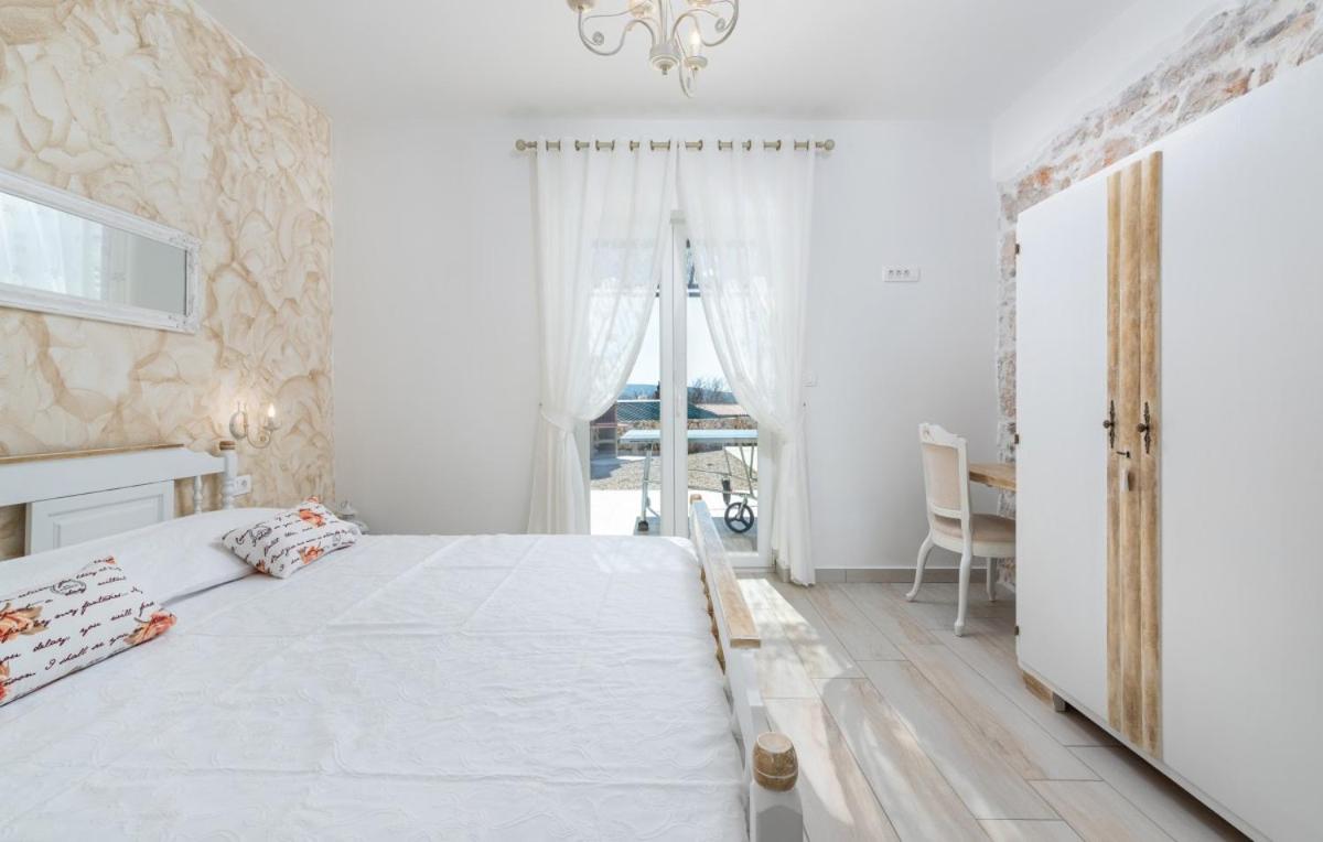 Villa photo 1