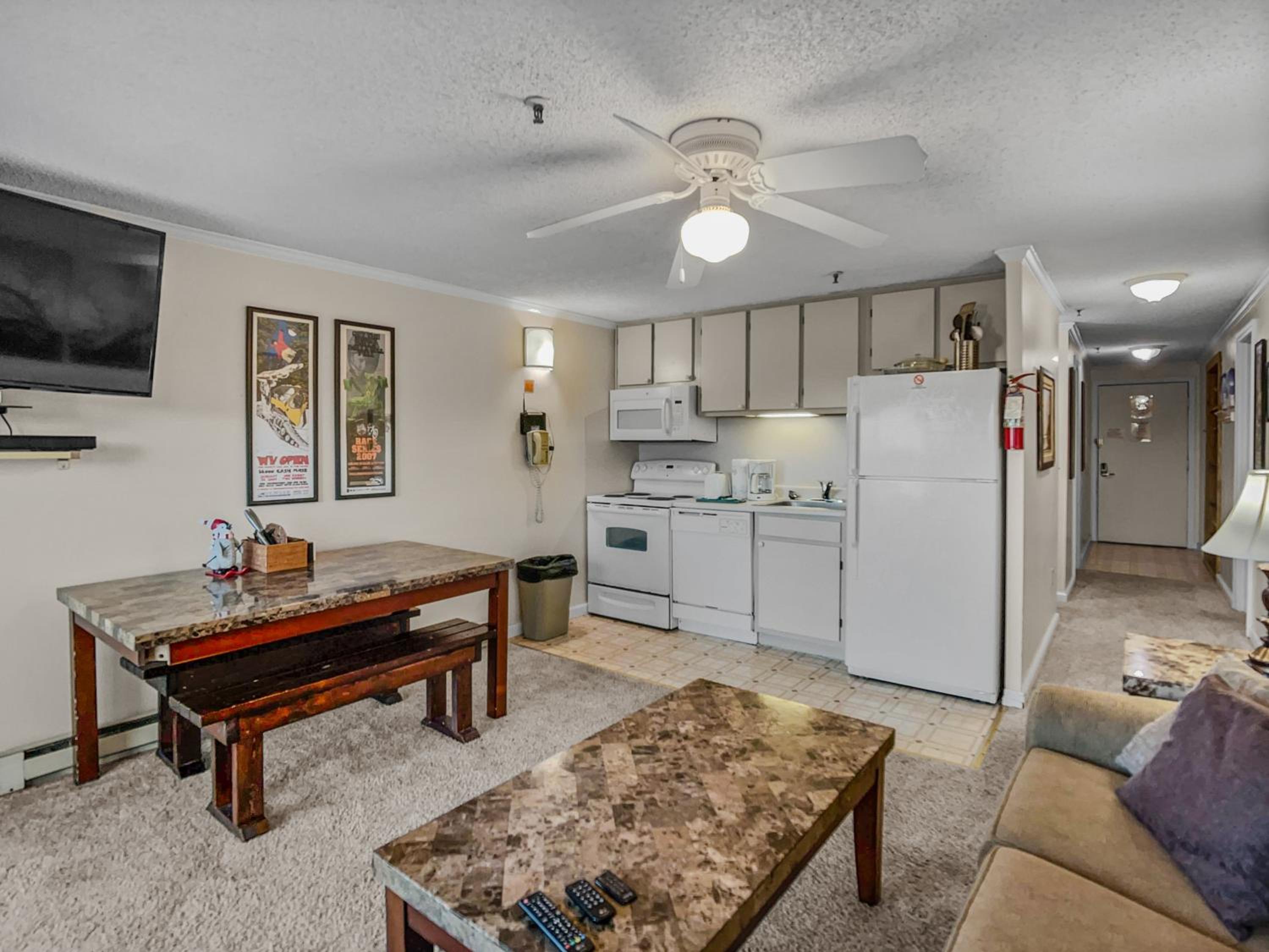 Apartment photo 3