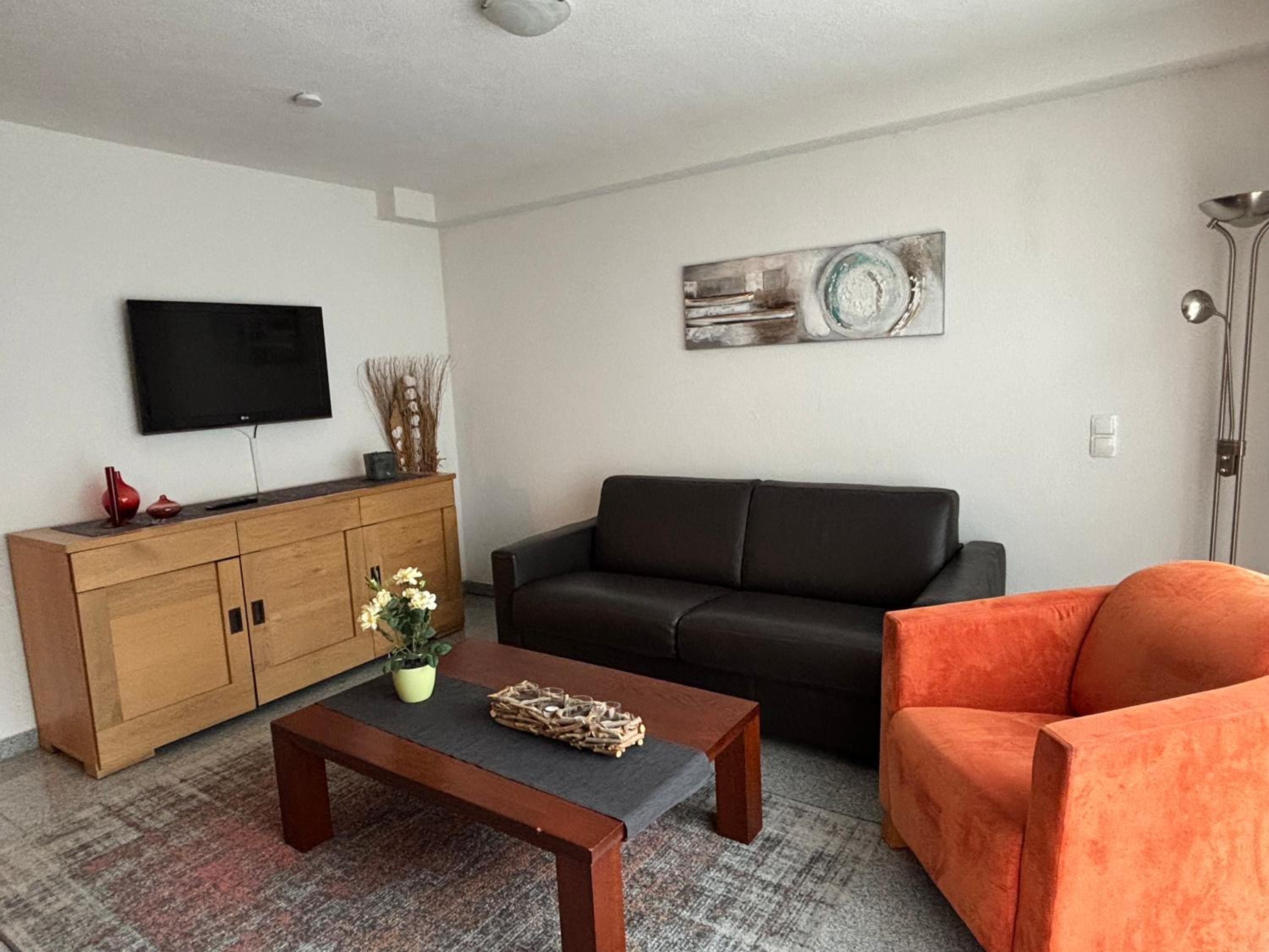 One-Bedroom Apartment photo 1