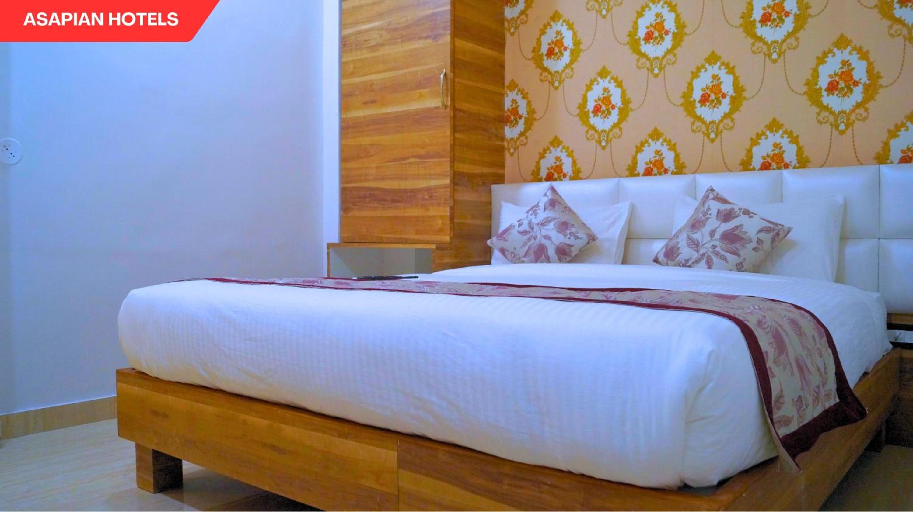 Deluxe Room - Photo 2