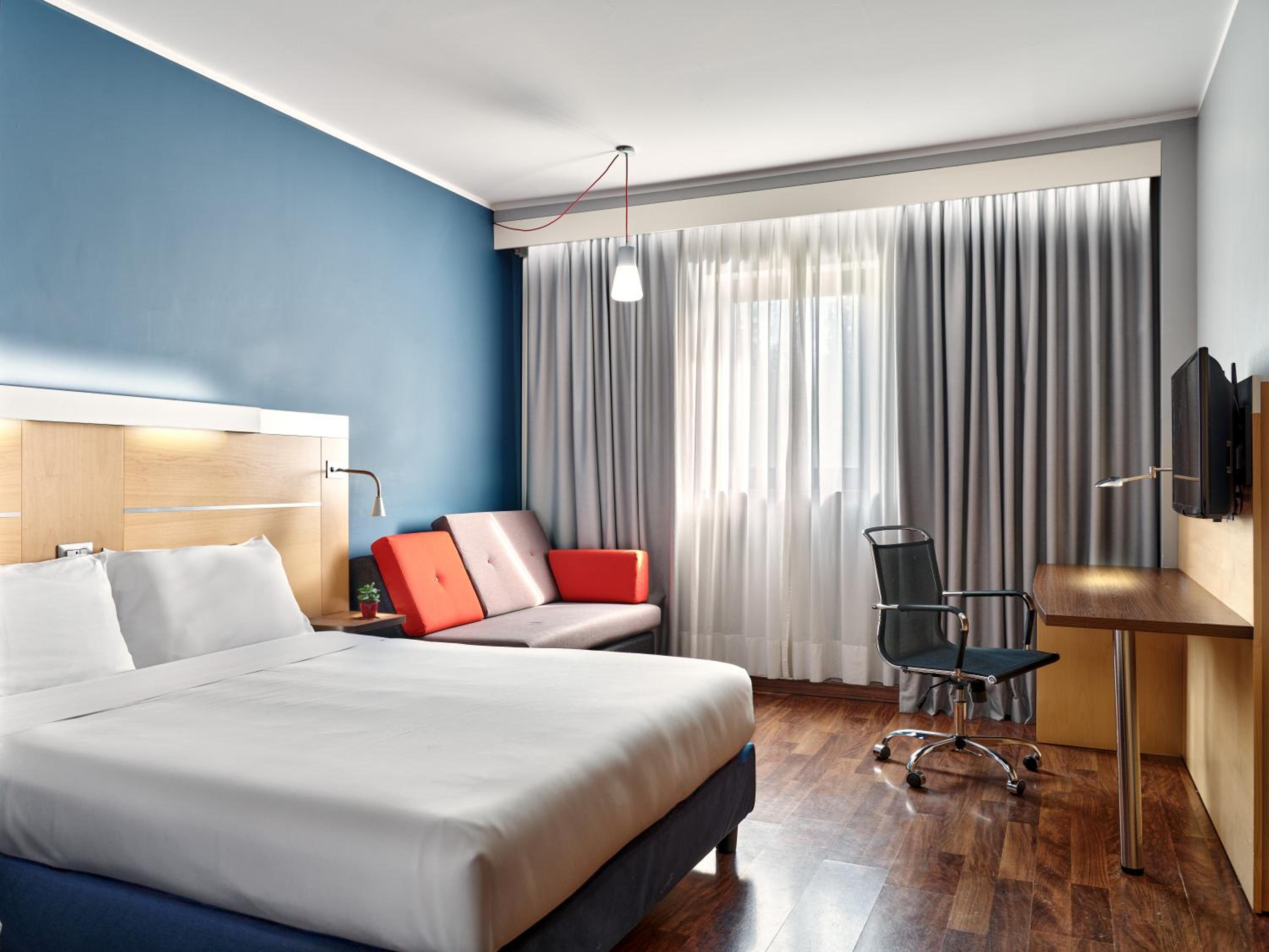 Standard Queen Room with Single Sofa Bed - Free Breakfast - Photo 2