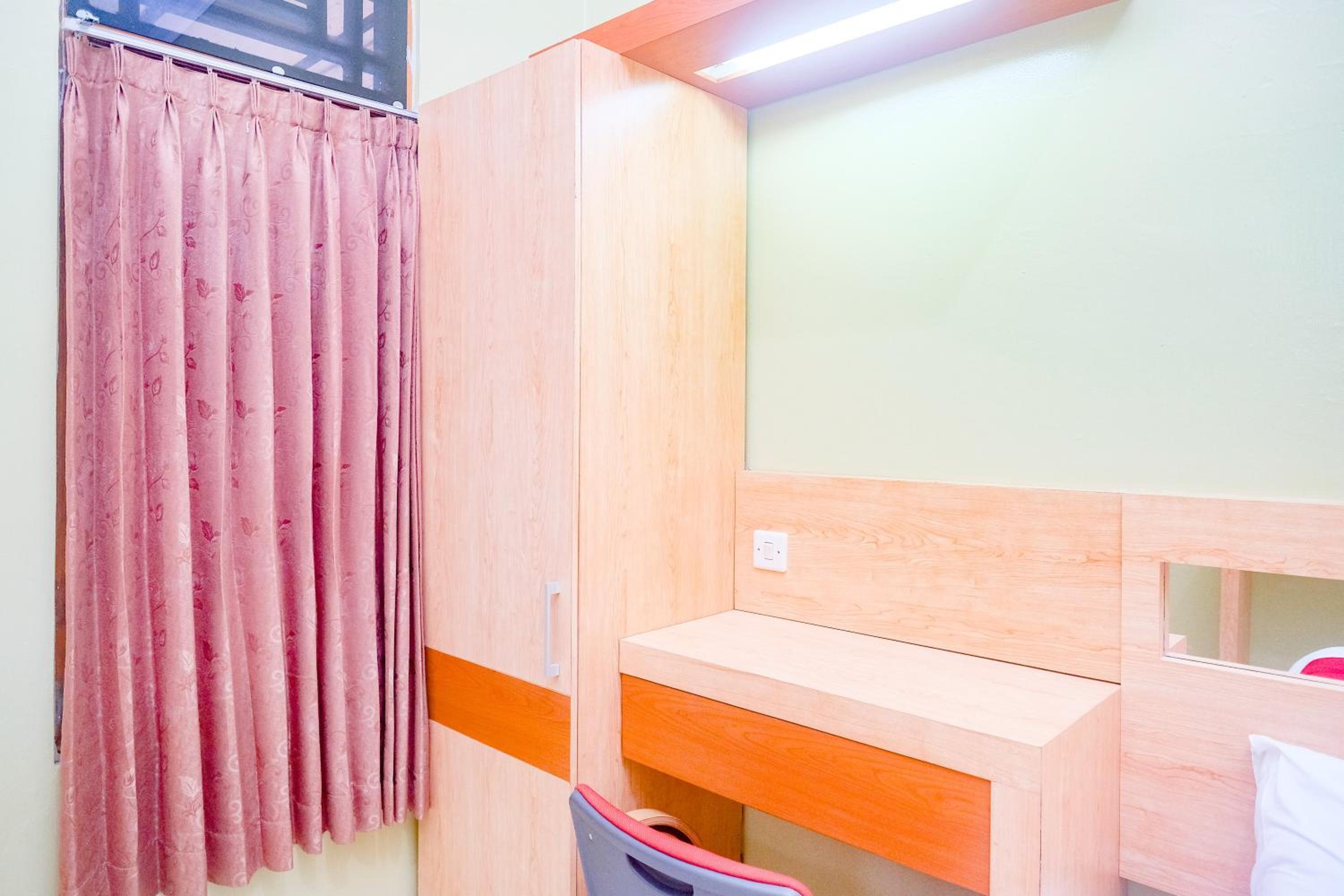 Standard Twin Room - Photo 15