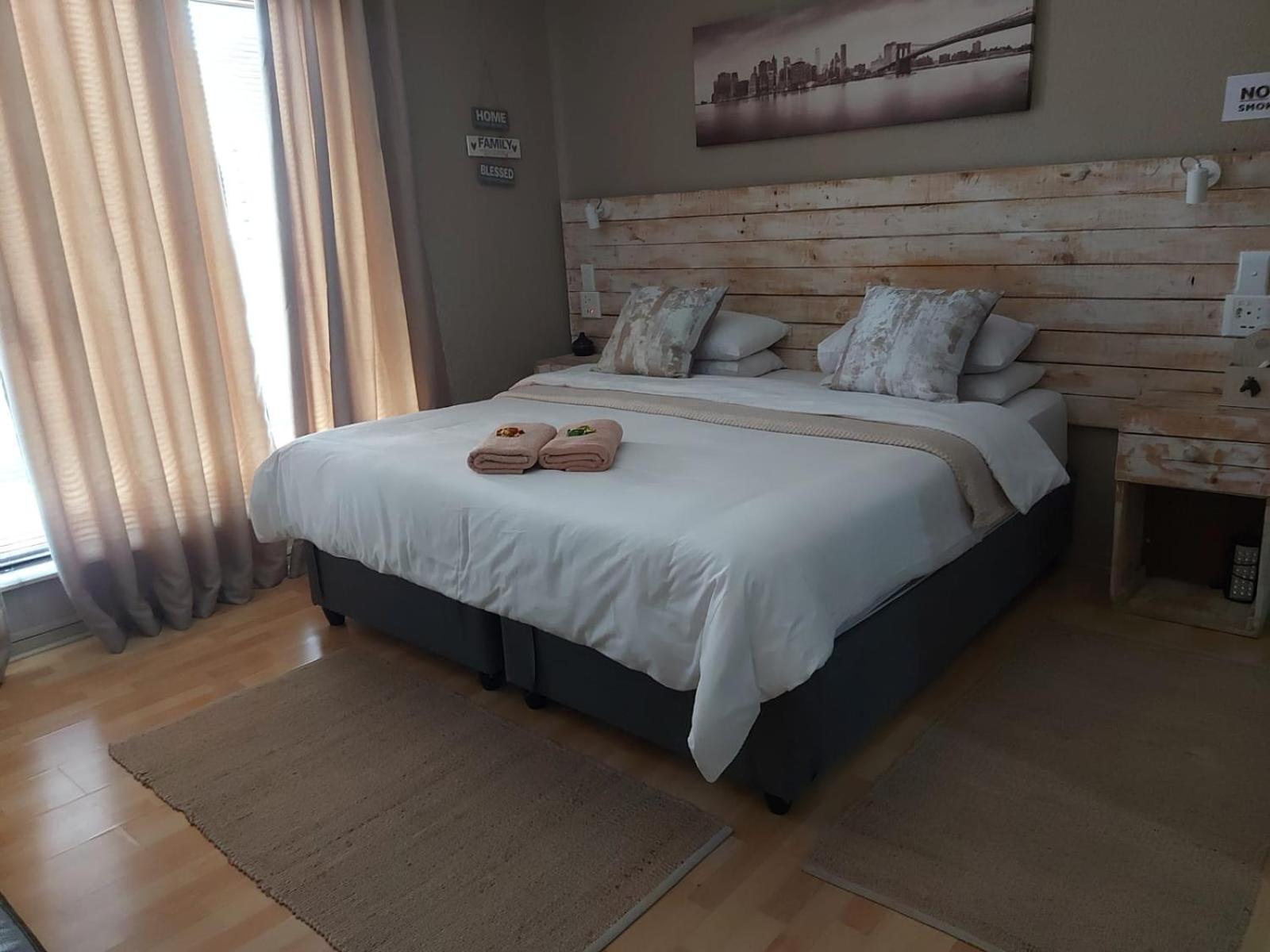 Double or Twin Room with Bathroom - Photo 1