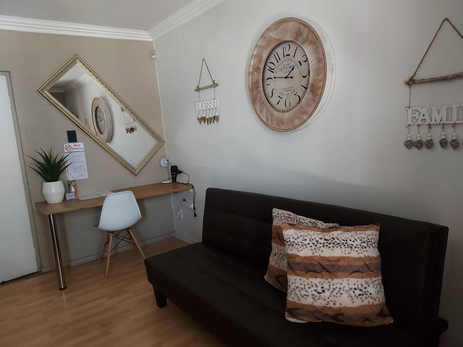 Double or Twin Room with Bathroom - Photo 3