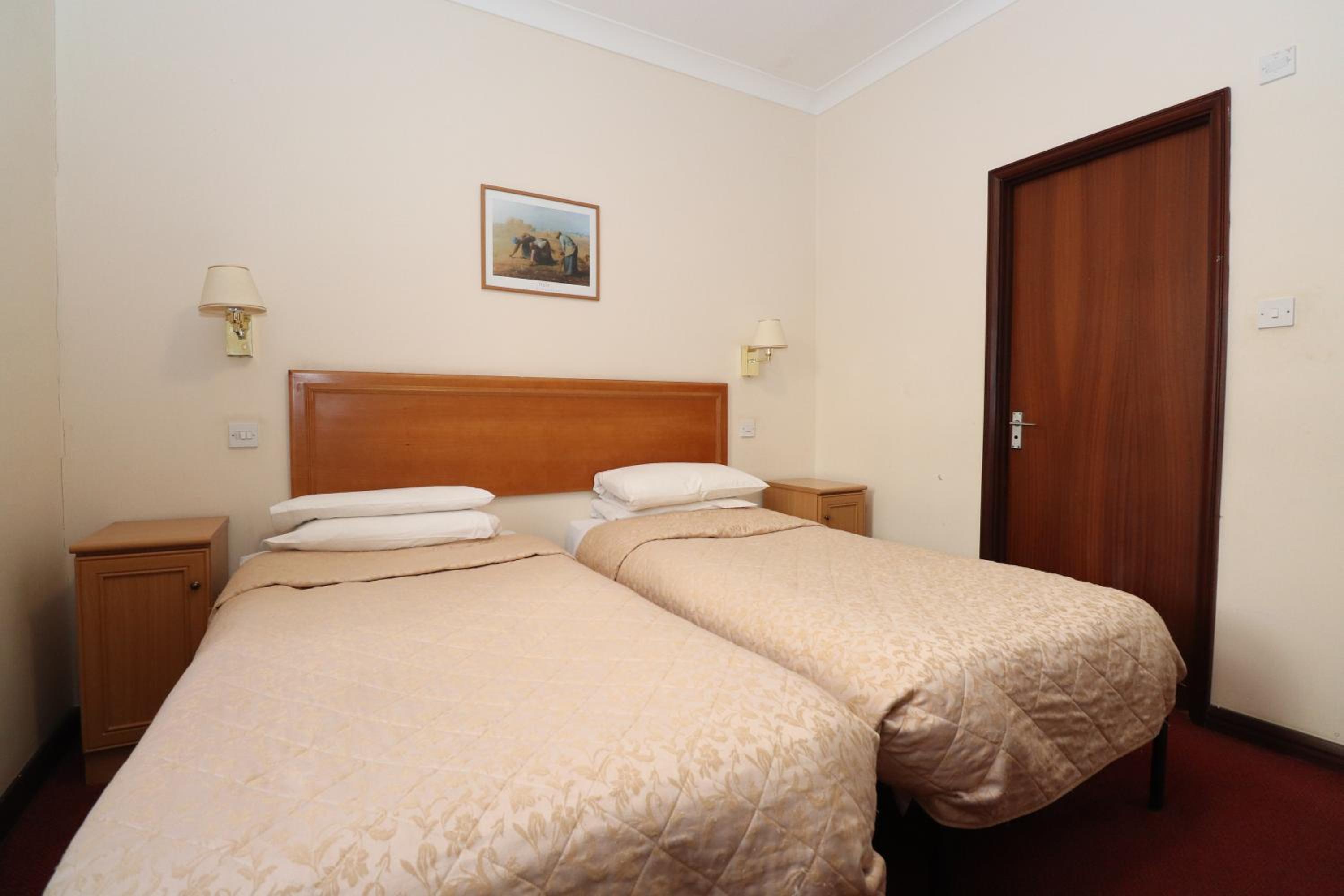Twin Room photo 1