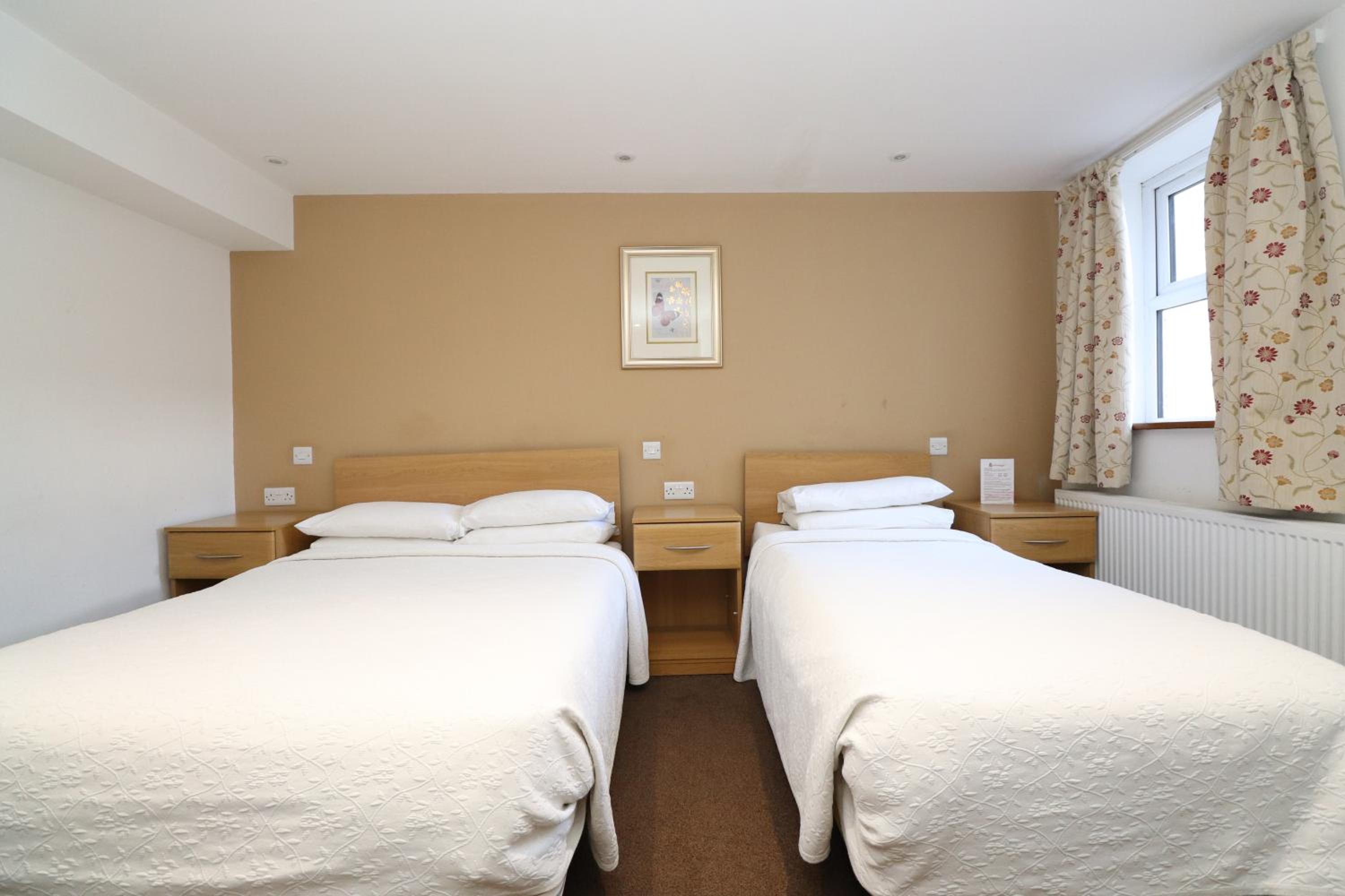 Triple Room - Photo 1