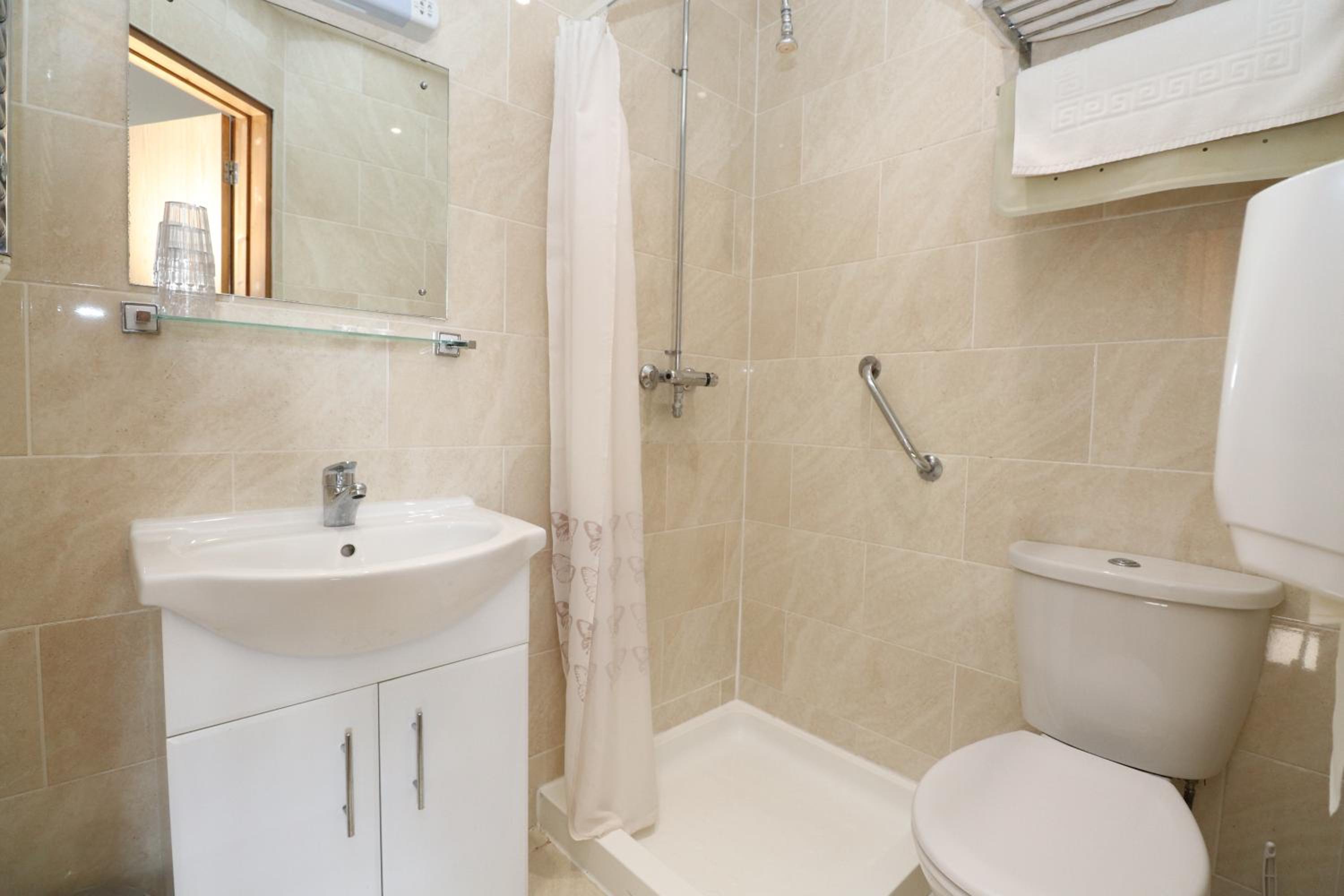 Triple Room - Photo 2