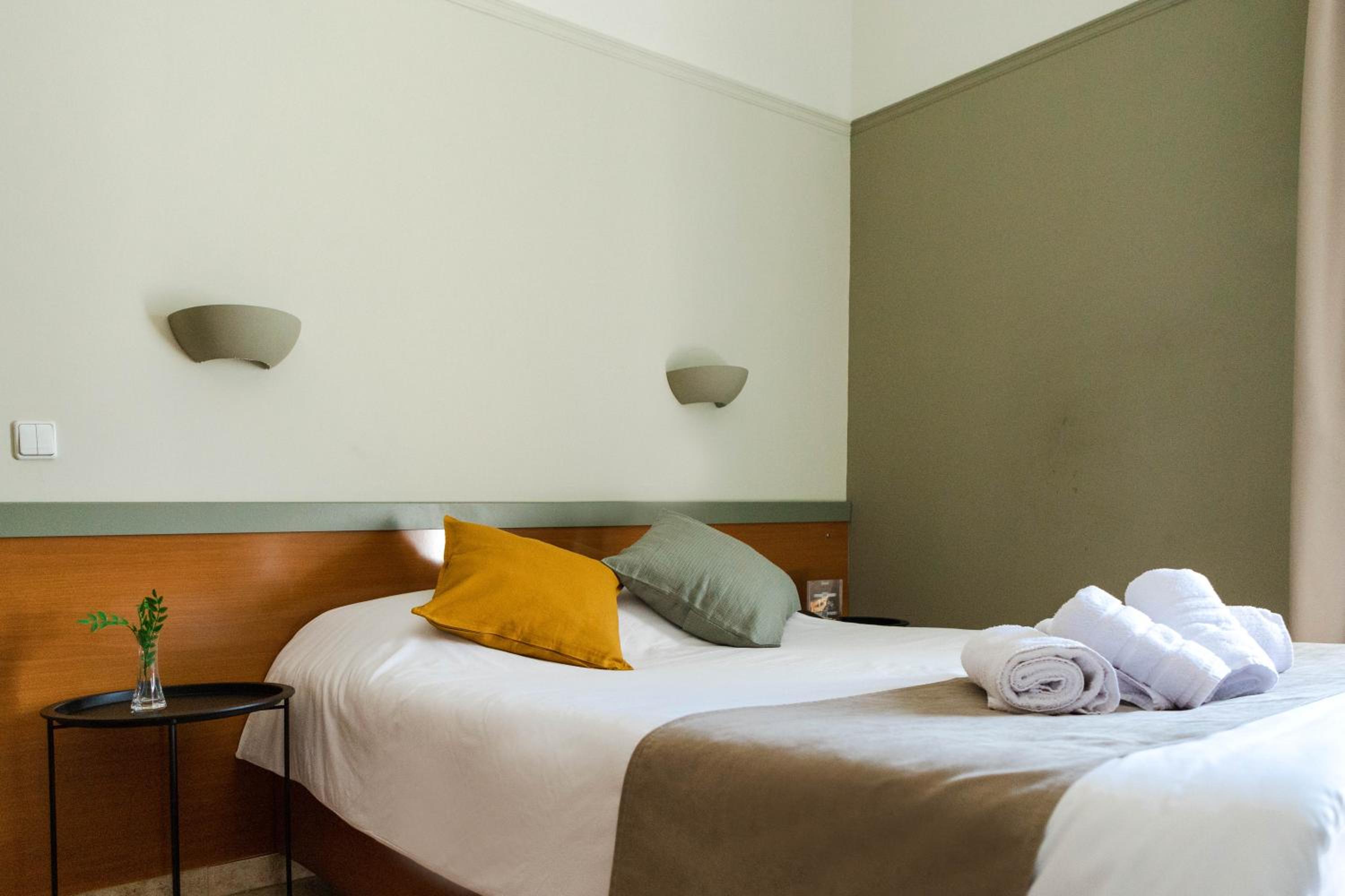 Double or Twin Room - Photo 2