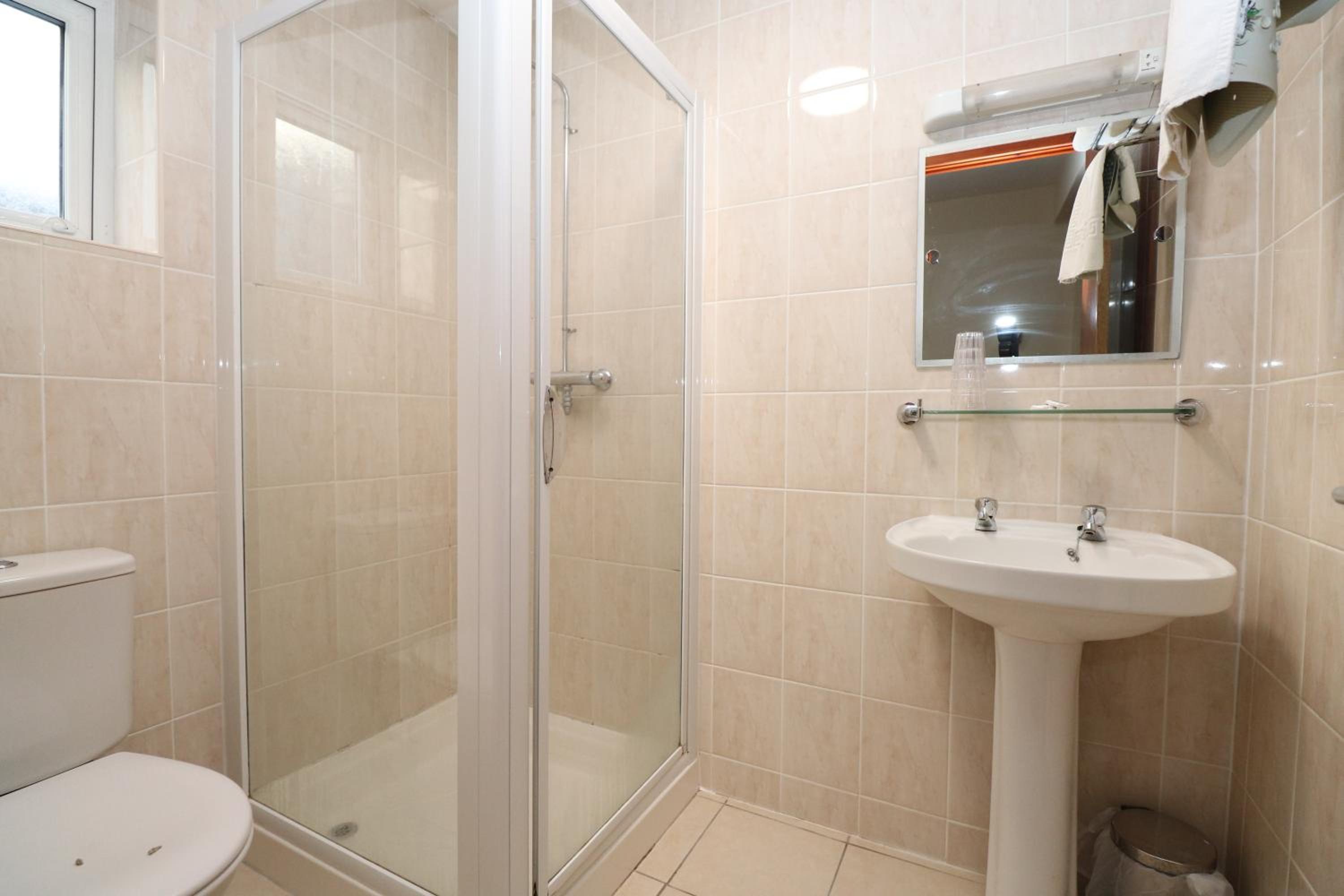 Classic Triple Room photo 2