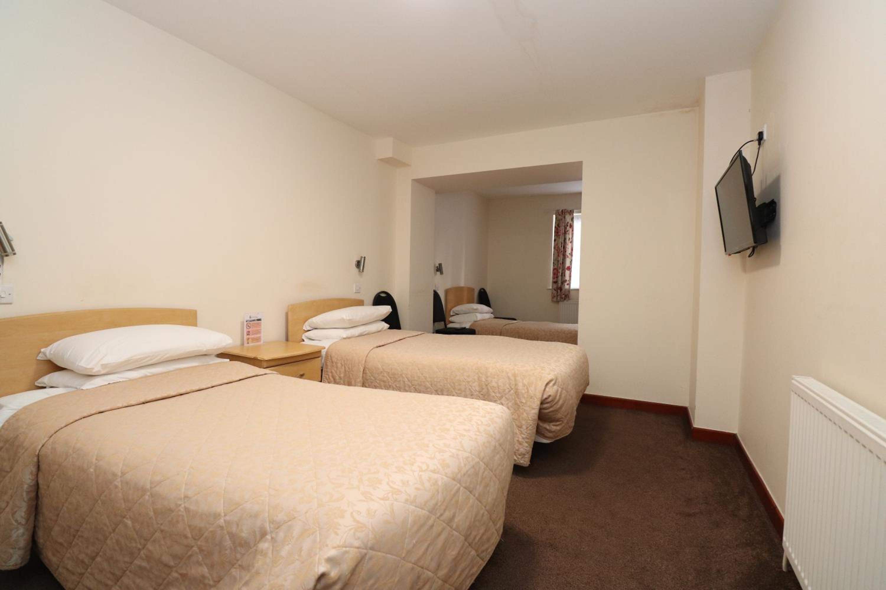 Classic Triple Room photo 1