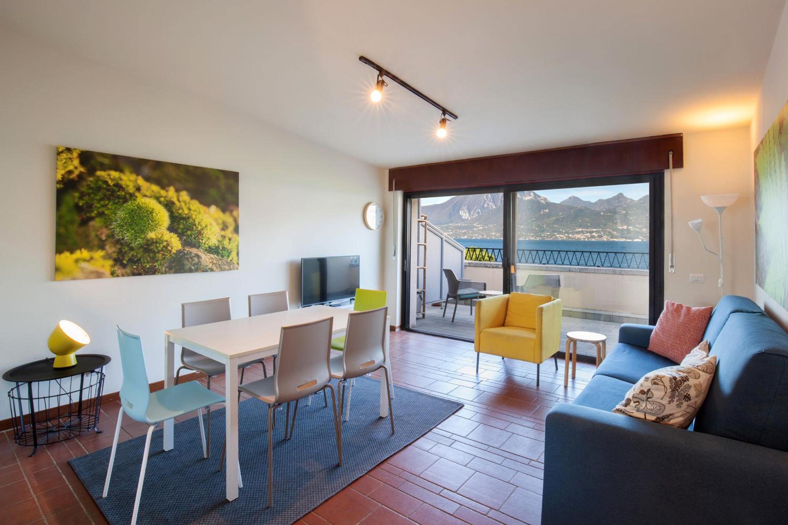 Apartment with Lake View photo 1