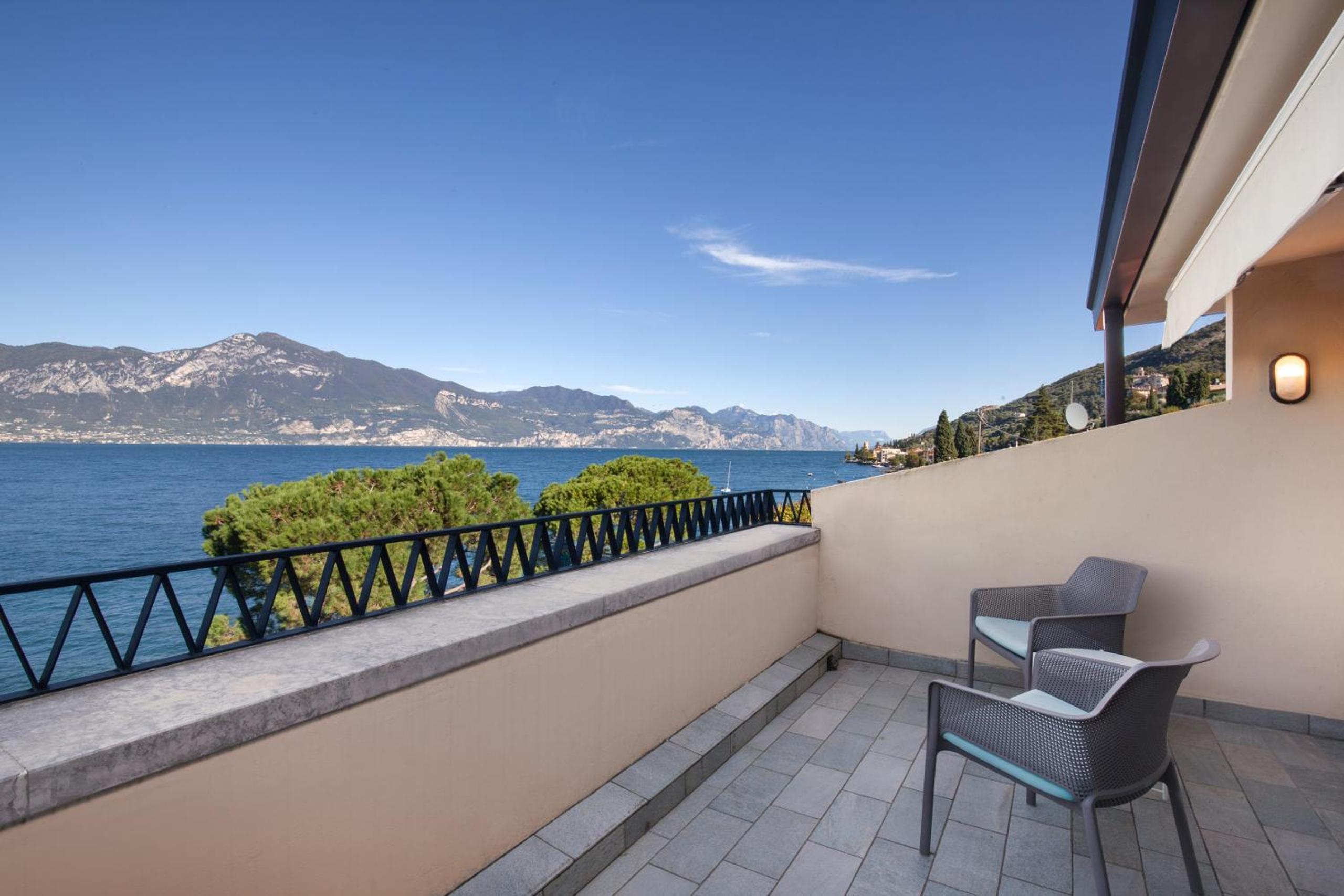 Apartment with Lake View photo 3