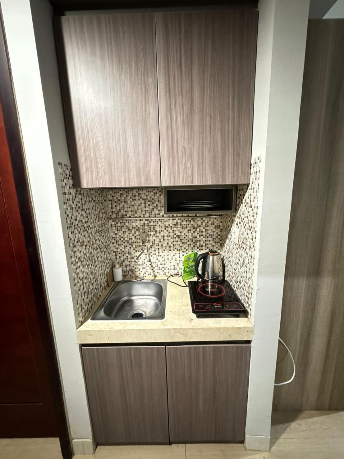 Studio Apartment photo 2