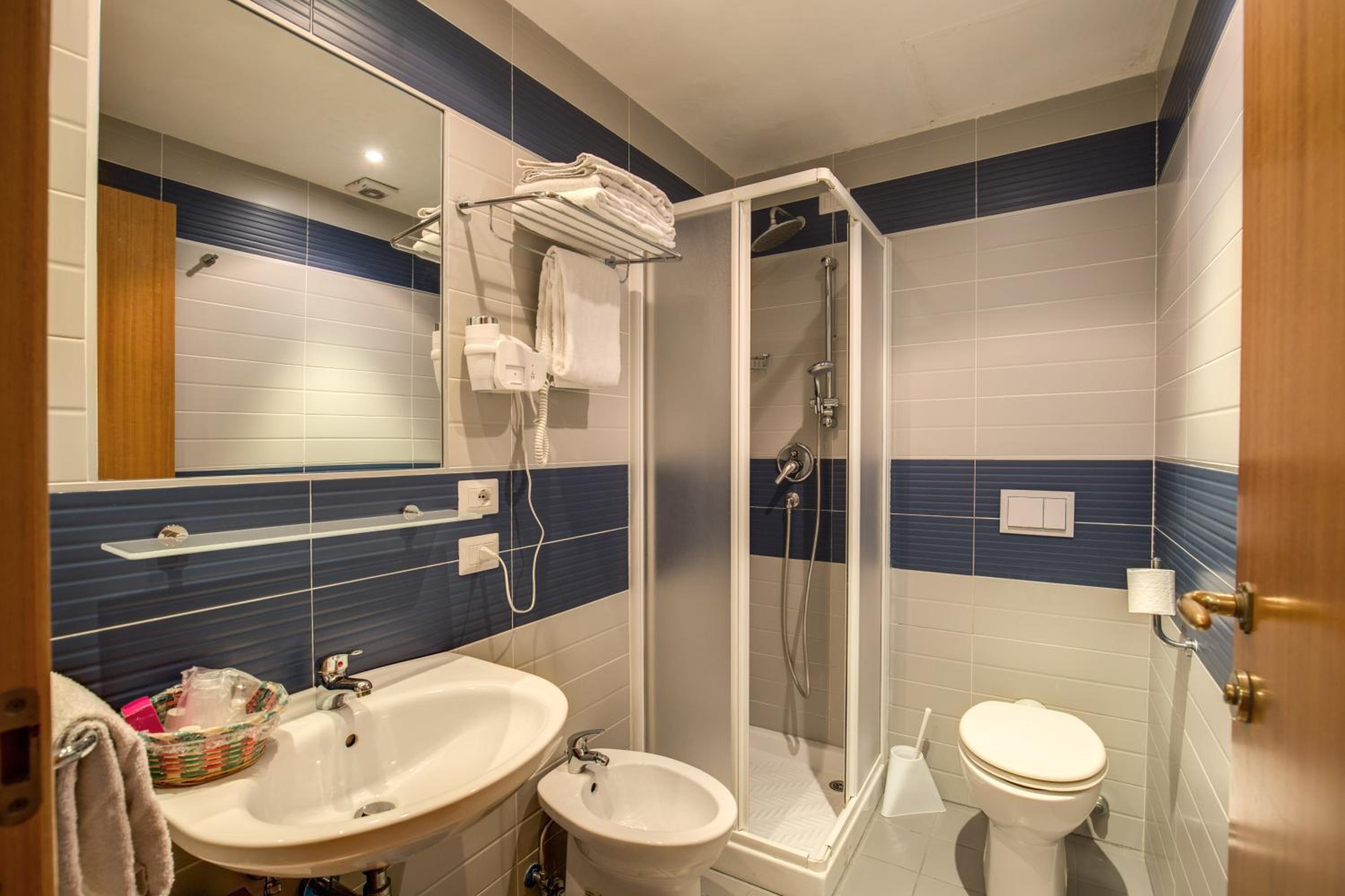 Small Double Room photo 2