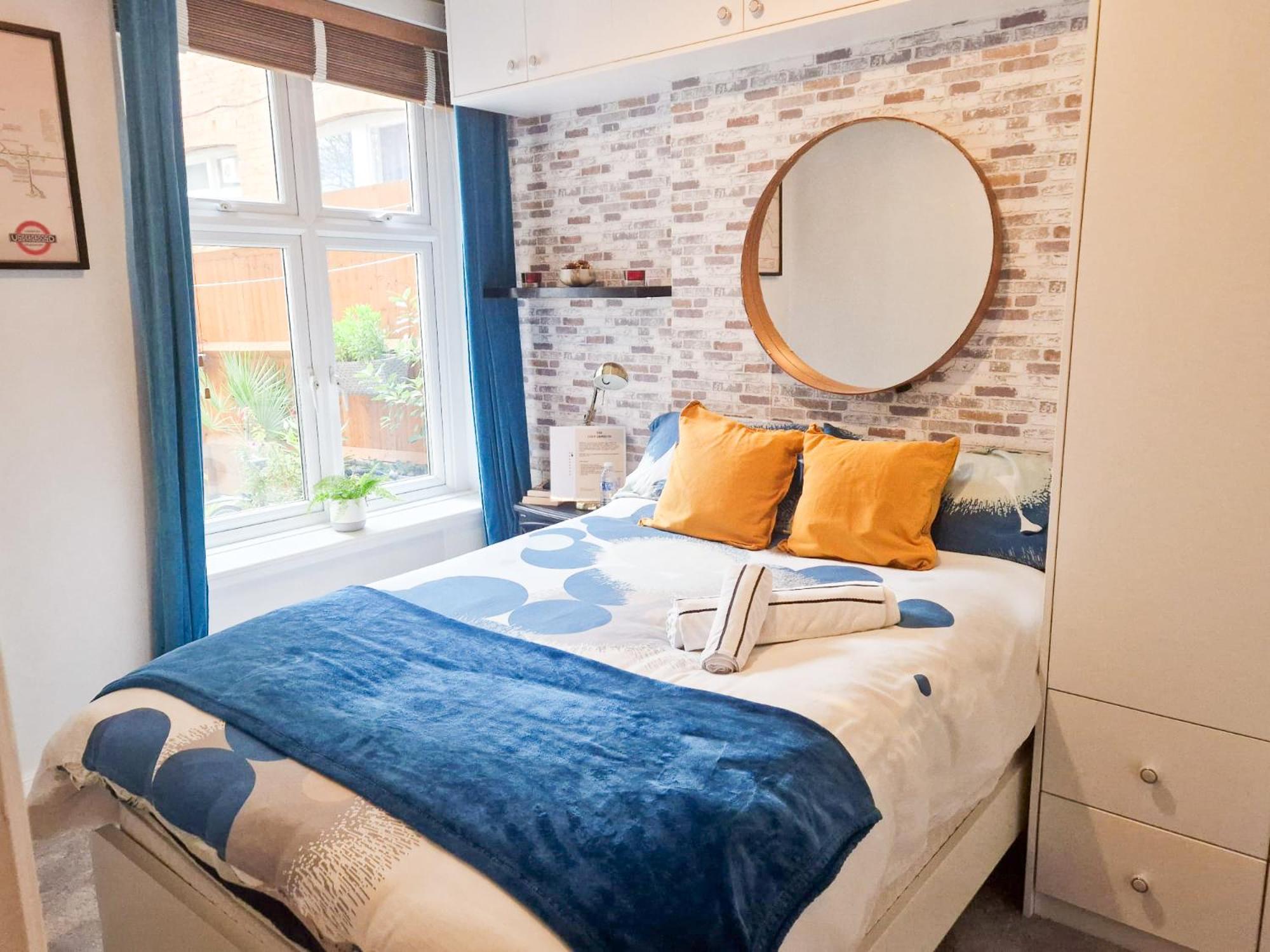 Double Room With Shared Bathroom photo 1