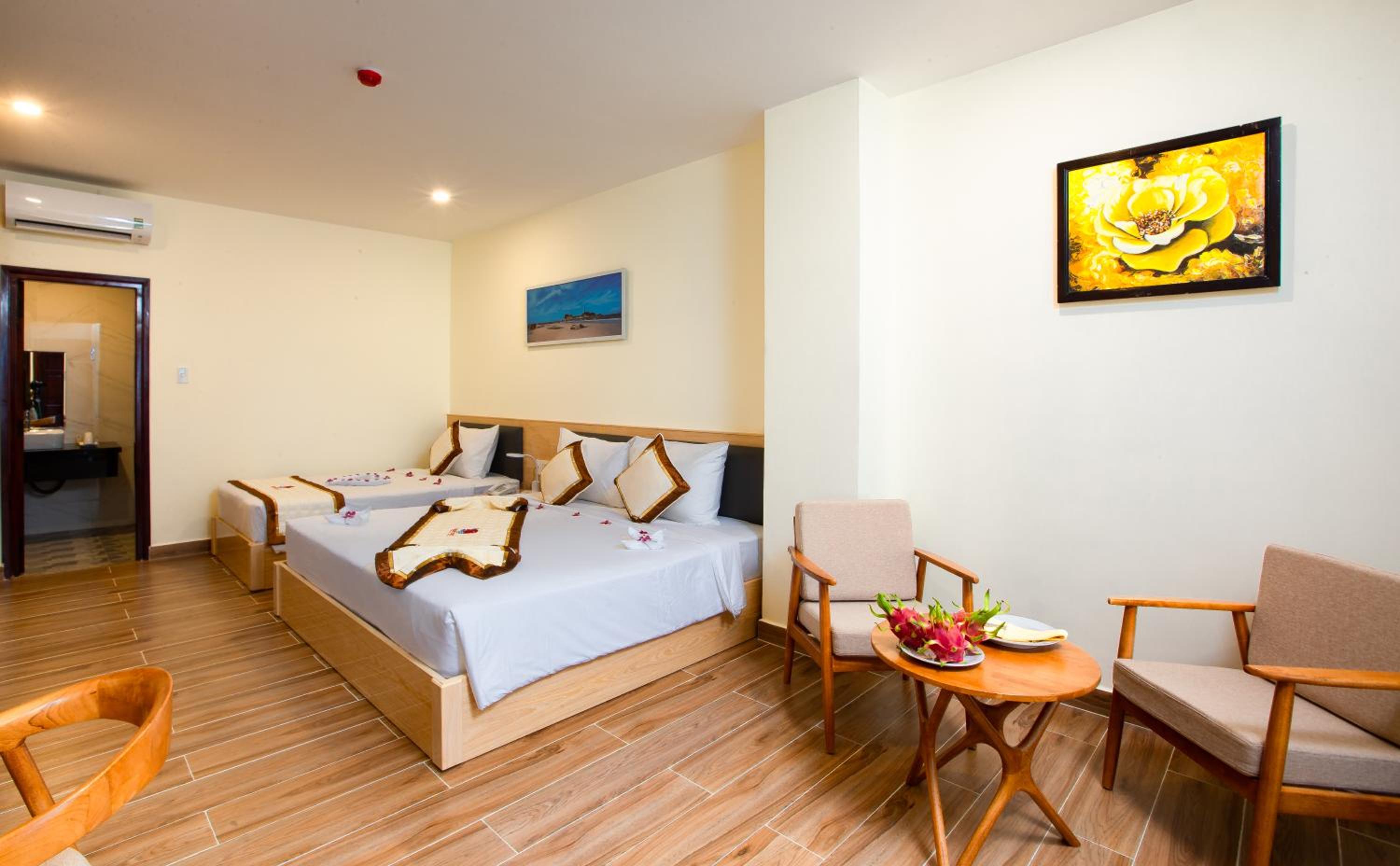 Triple Room with Sea View - Photo 2