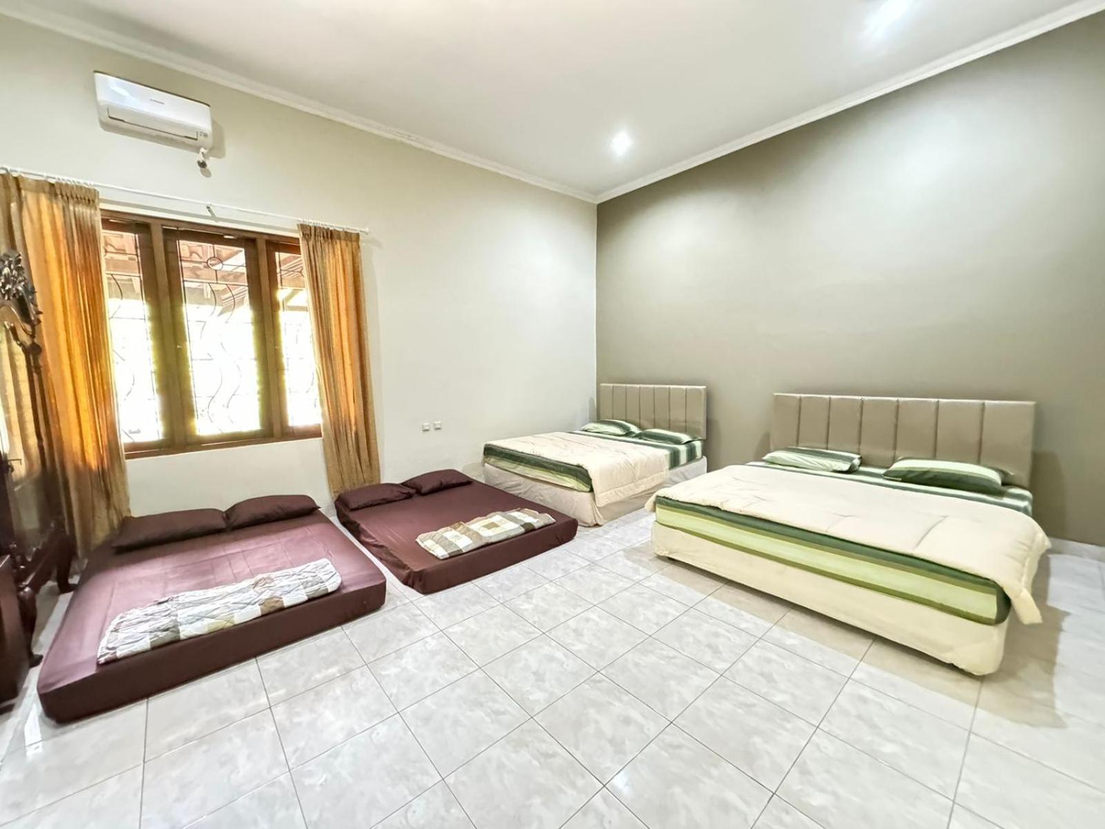 Three-Bedroom House photo 1