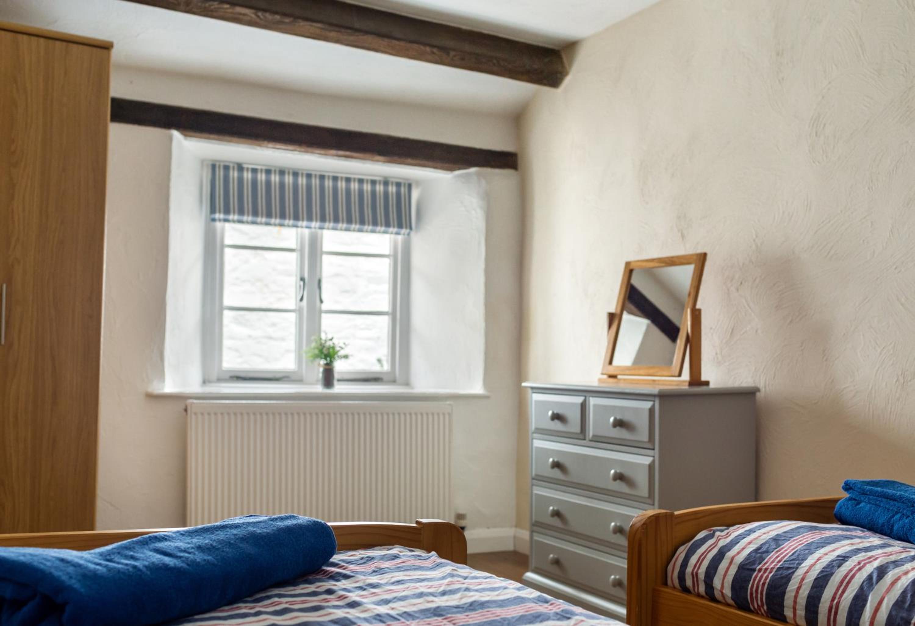 Two-Bedroom Cottage - Photo 26