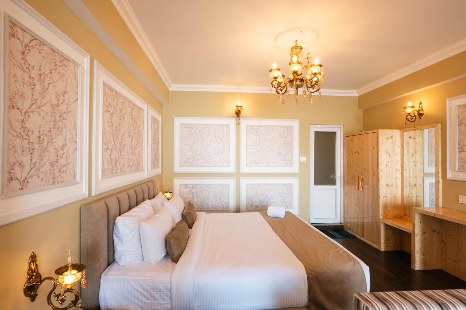 Deluxe Suite photo 3