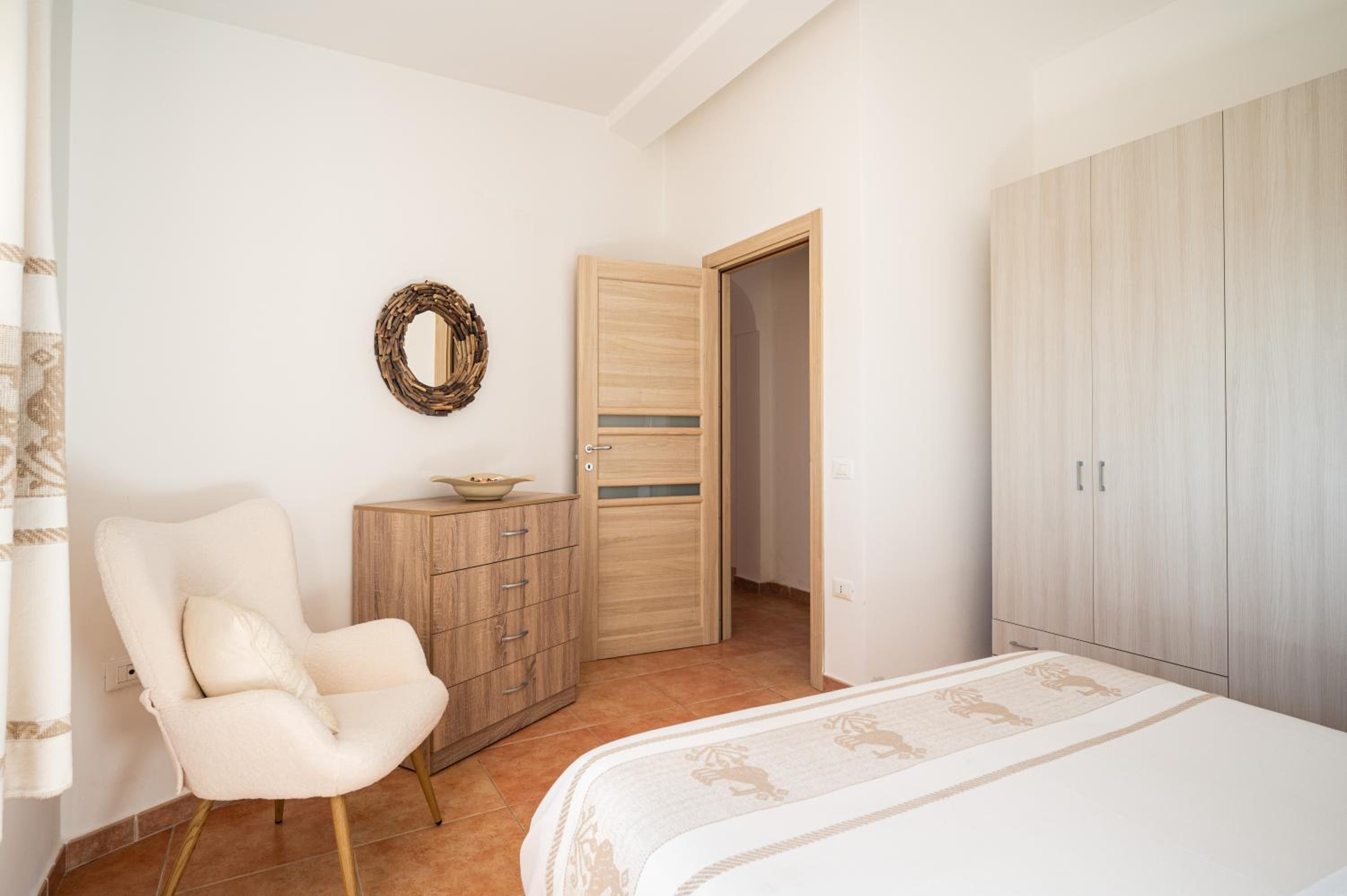 One-Bedroom House photo 1