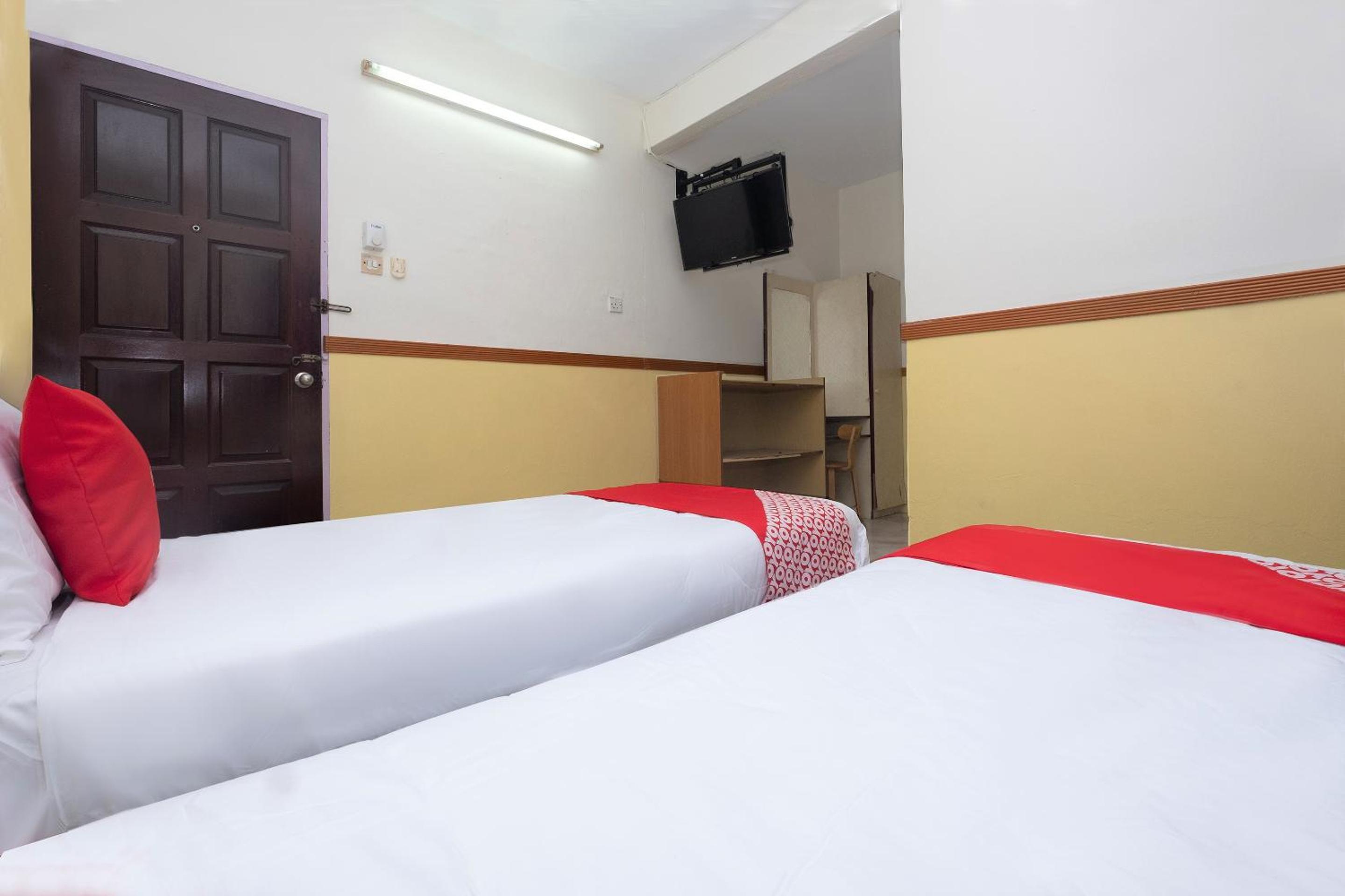 Deluxe Twin Room photo 2