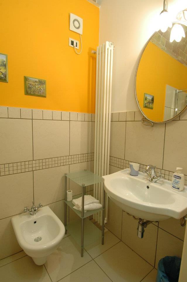 Double or Twin Room with Private Bathroom photo 3