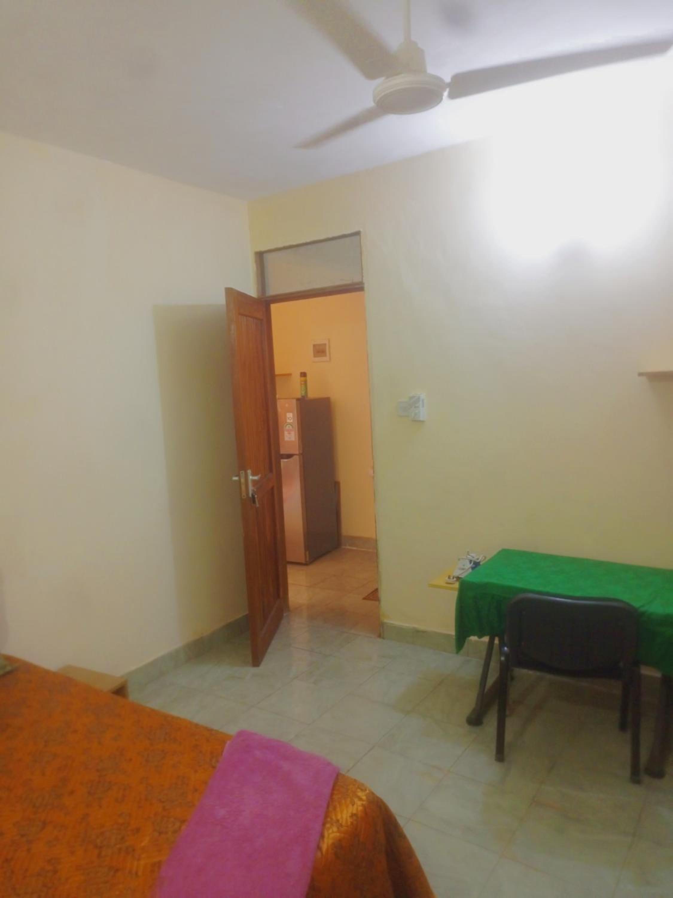 One-Bedroom Apartment photo 2