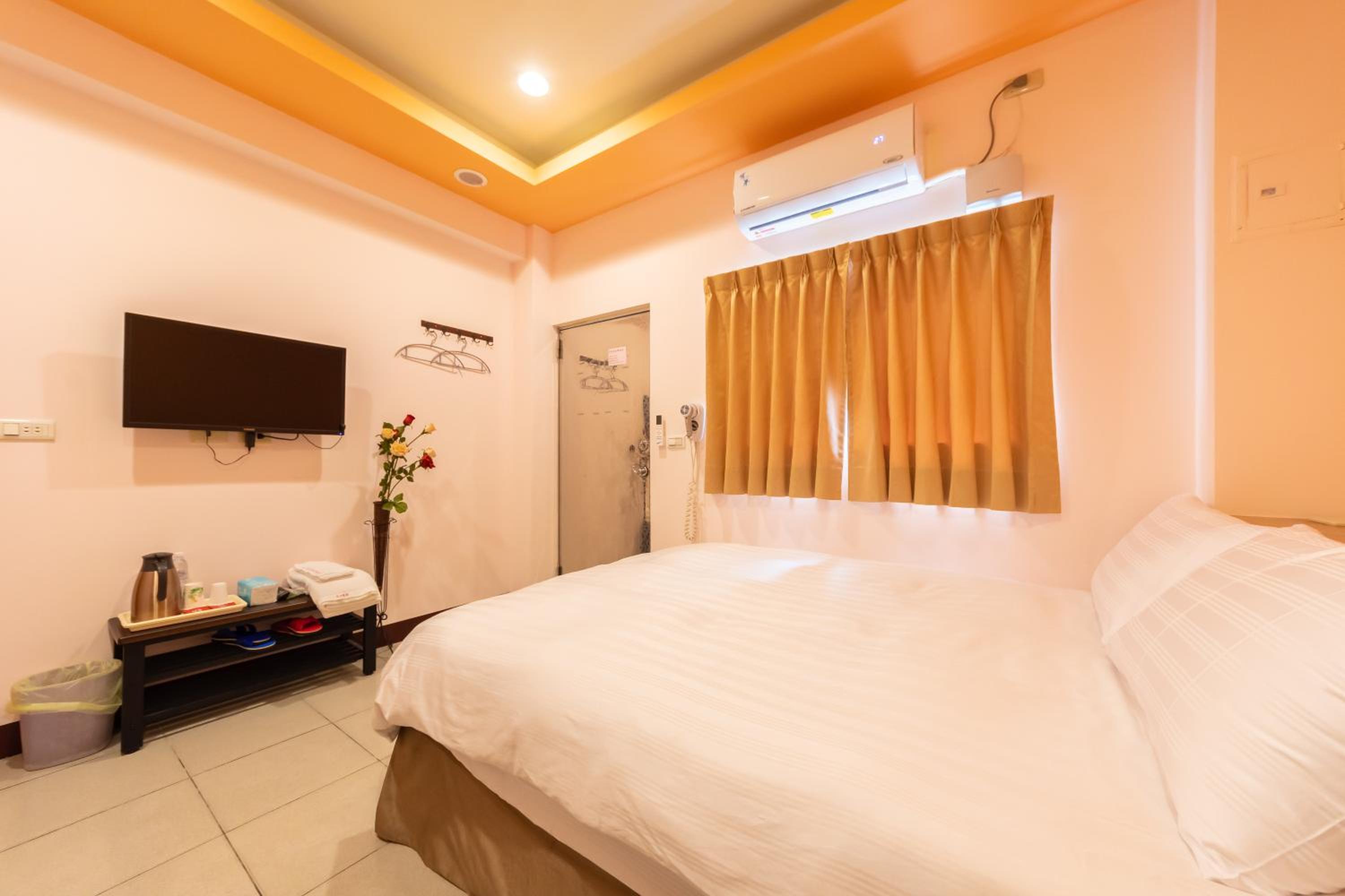 Standard Double Room photo 3