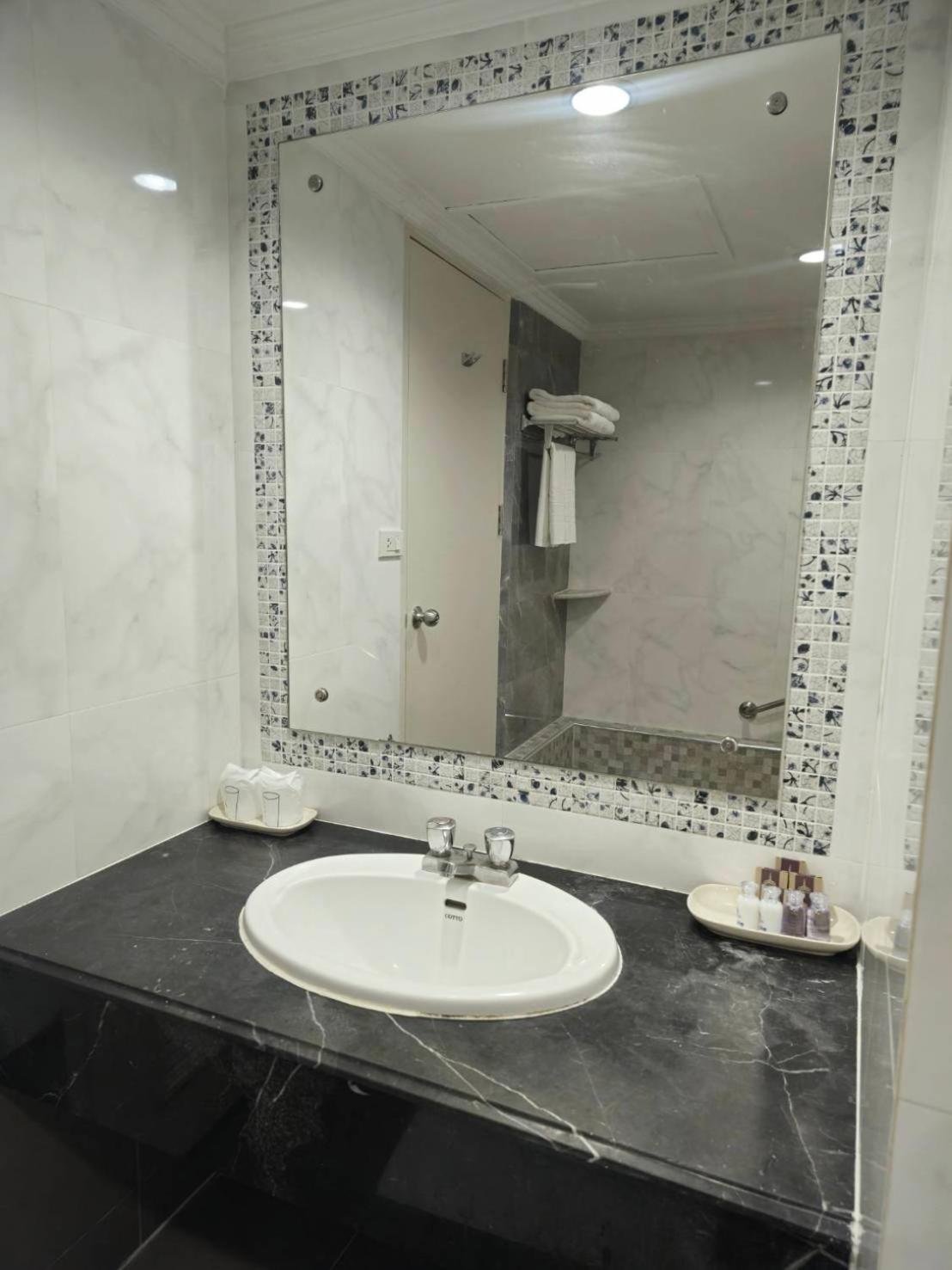 Superior Twin Room photo 2