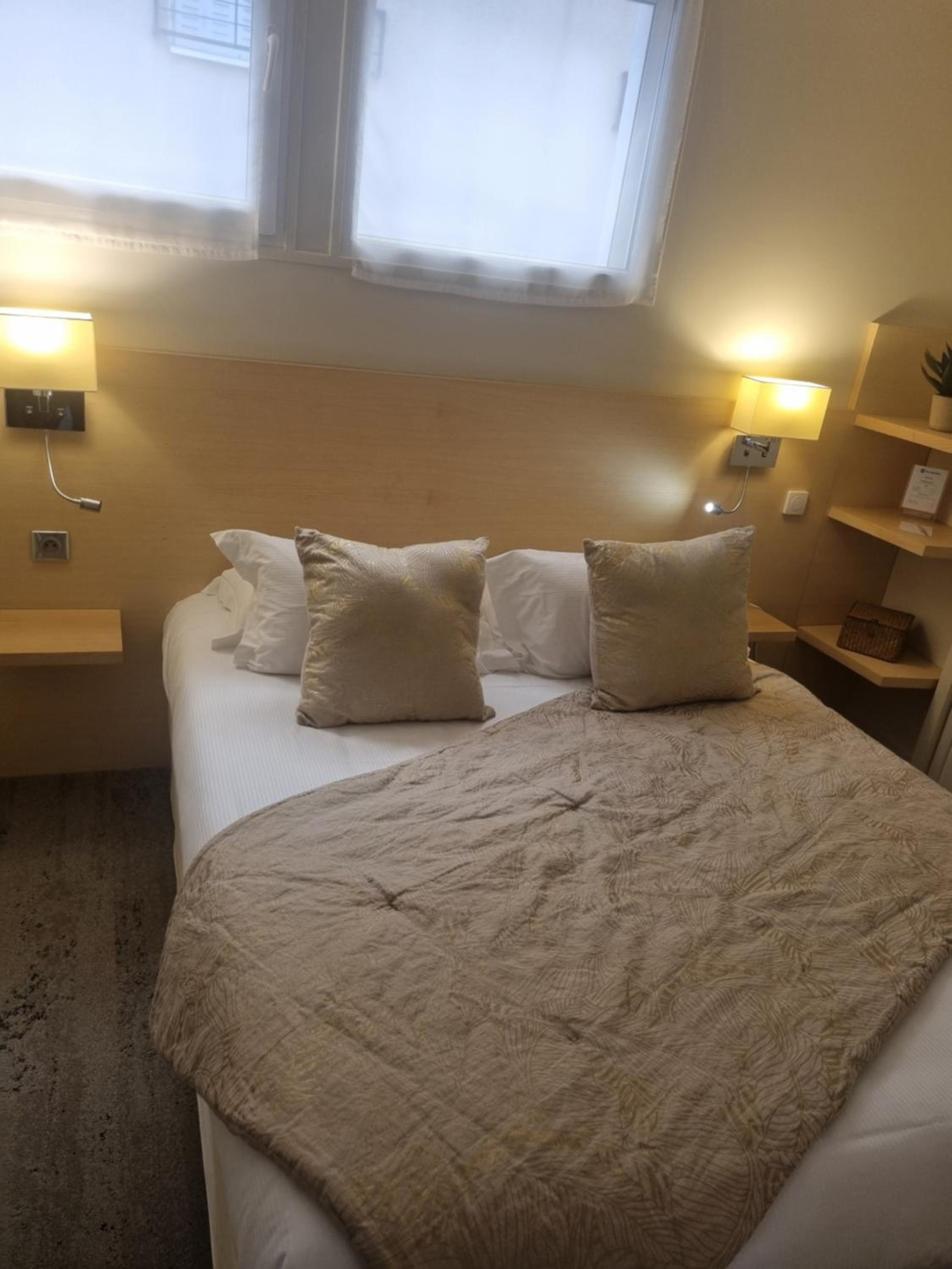 One-Bedroom Apartment - Photo 5