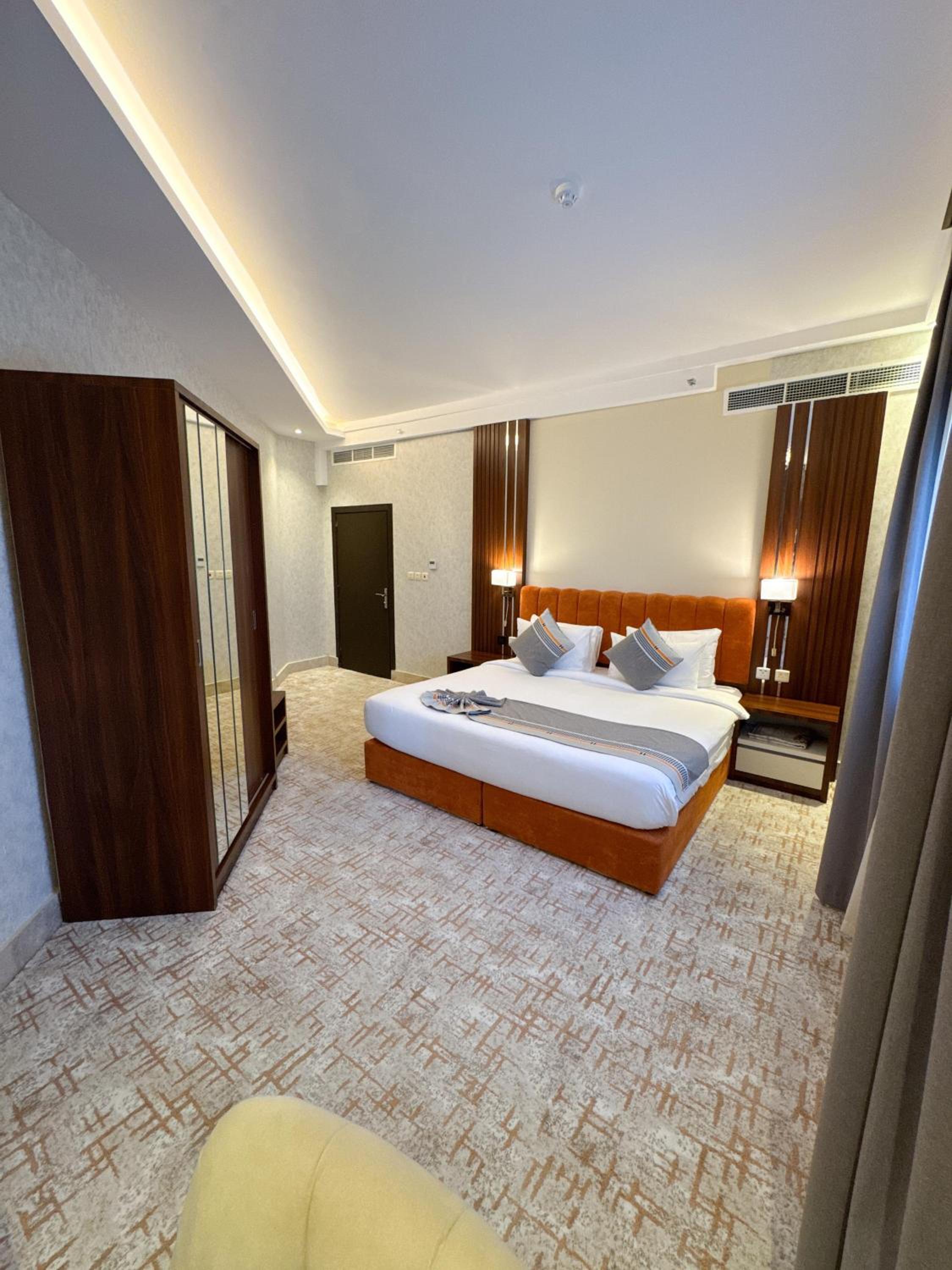 Two-Bedroom Suite photo 3