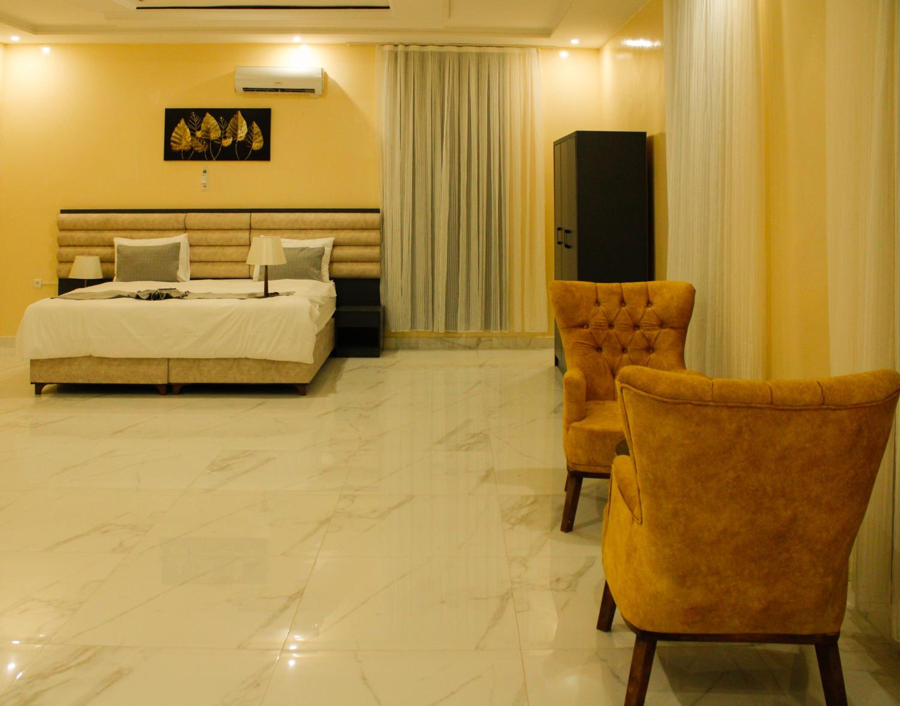 Executive Suite photo 3
