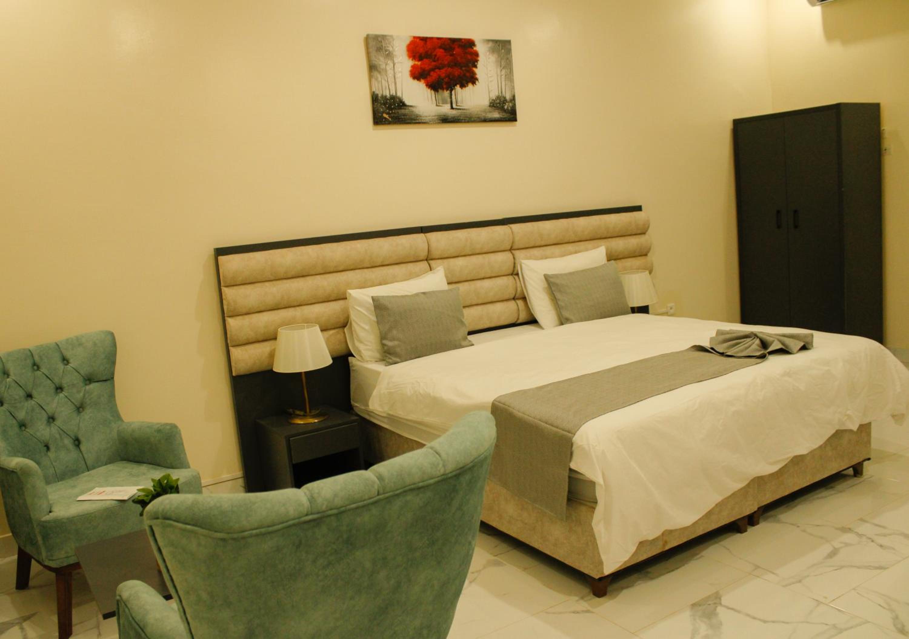 Deluxe Double or Twin Room