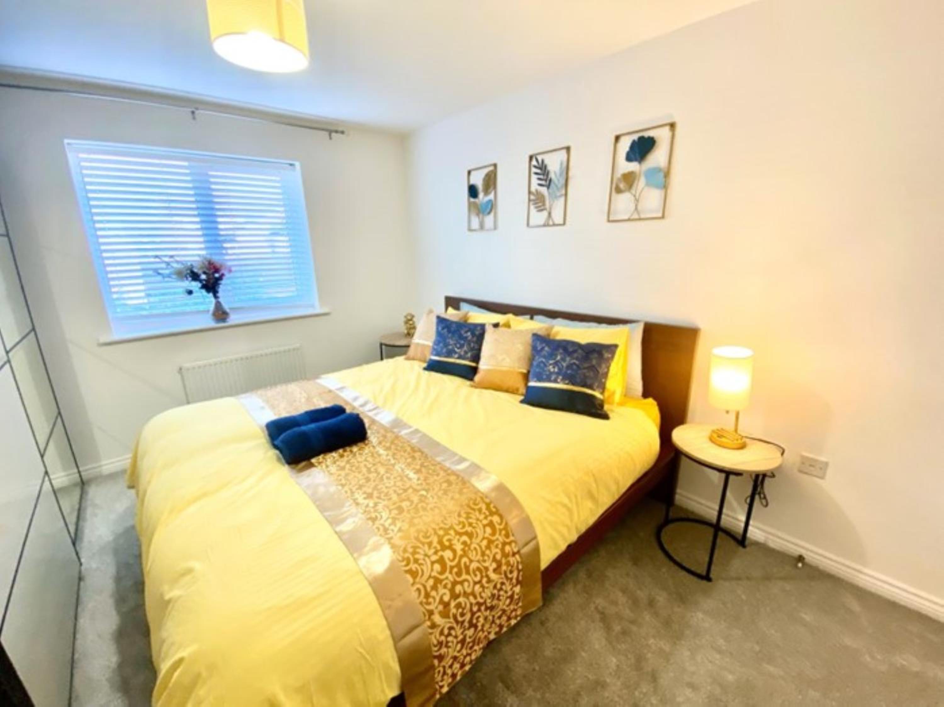 Four-Bedroom House photo 3