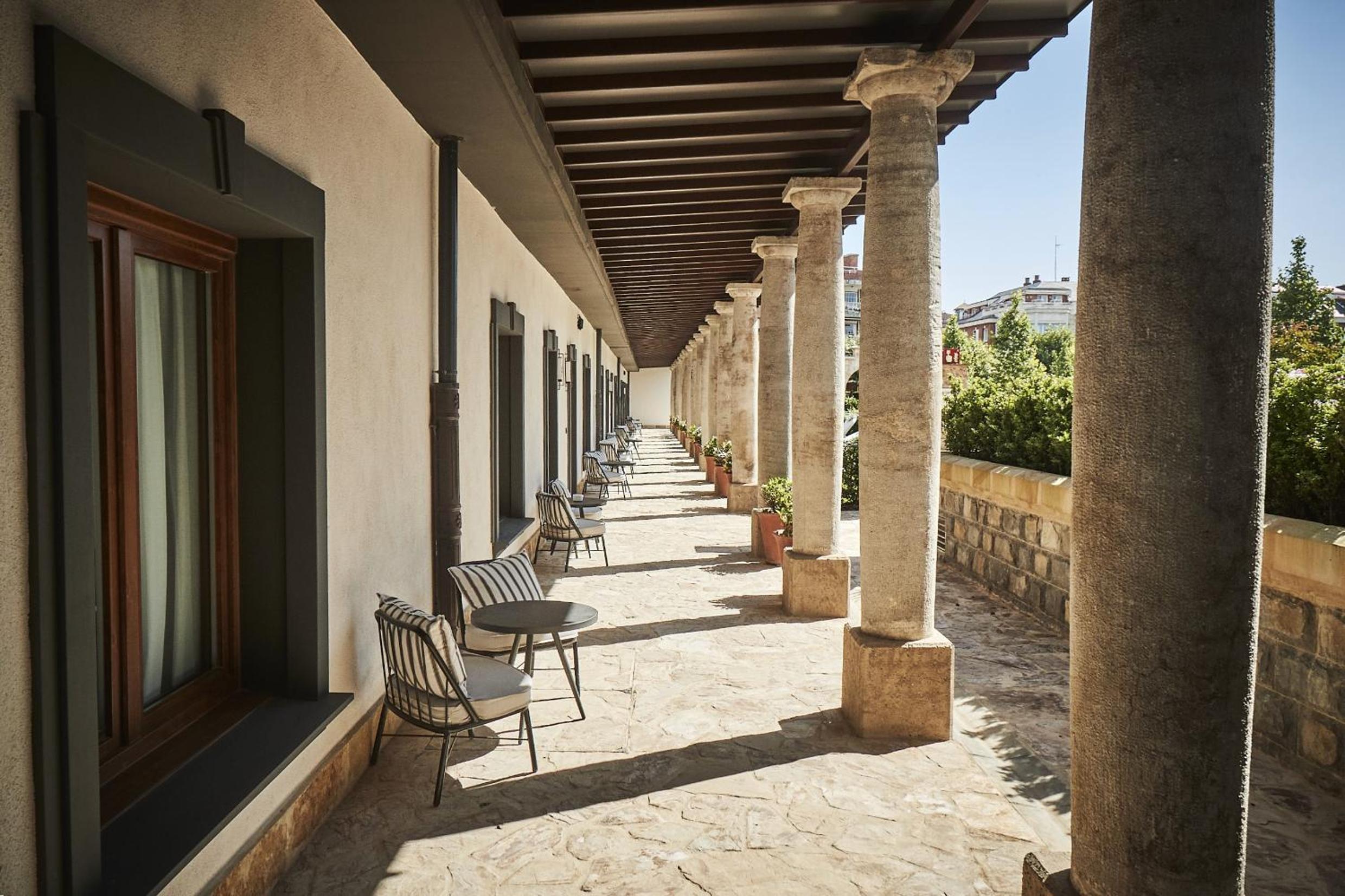 Habitación Superior con Terraza y Vistas al Jardín Habitación Superior con Terraza y Vistas al Jardín