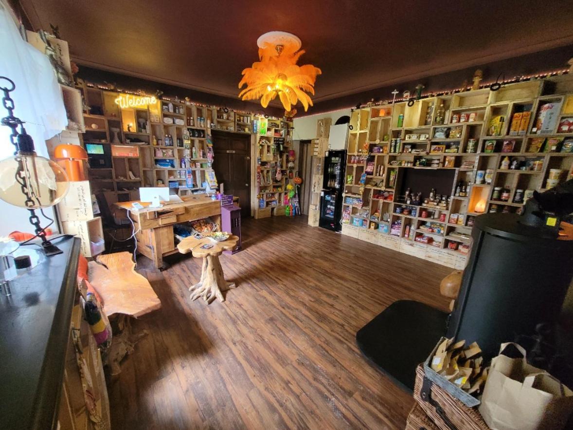 Deluxe Family Room - Photo 9