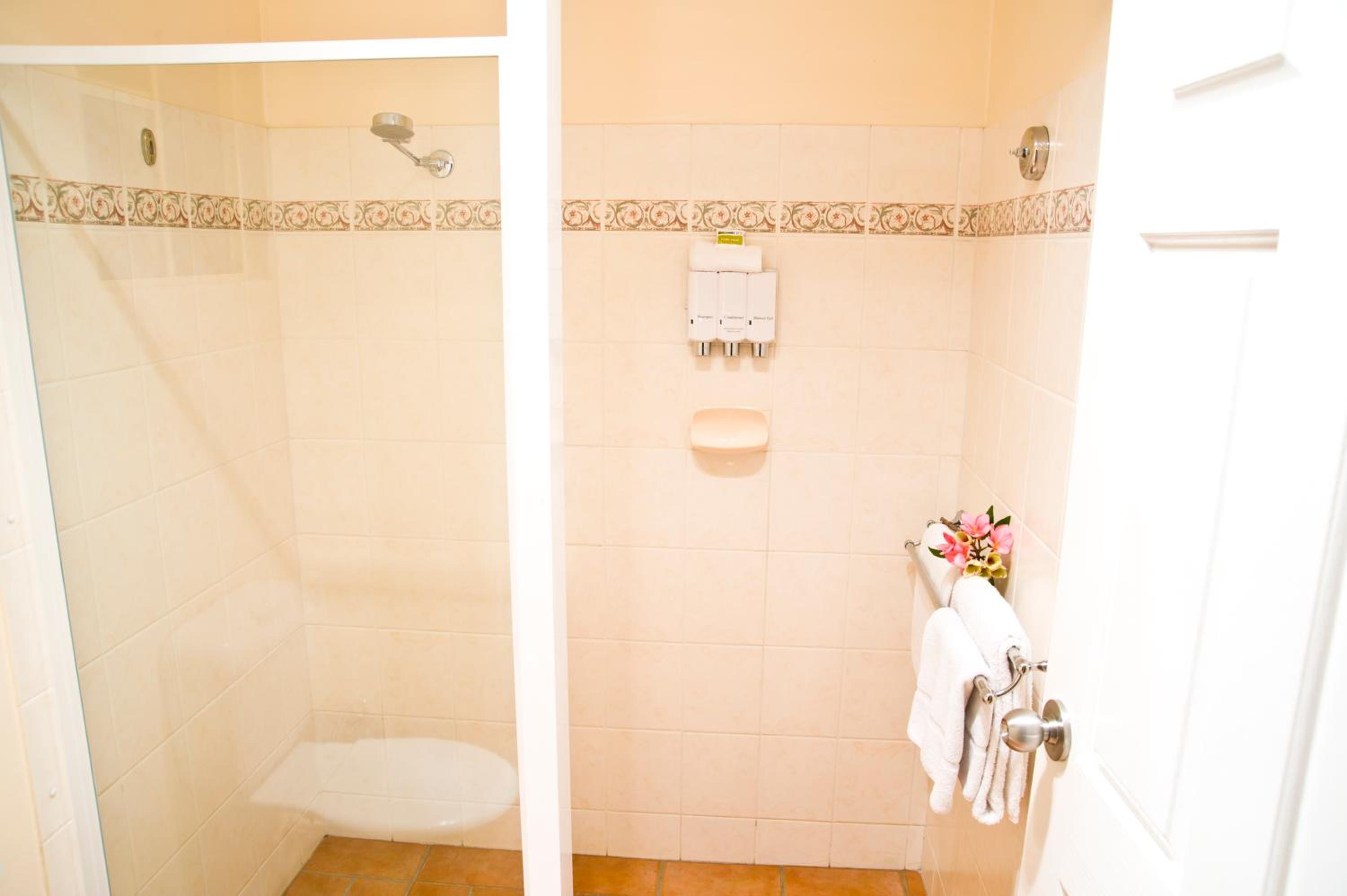 Queen Room photo 3